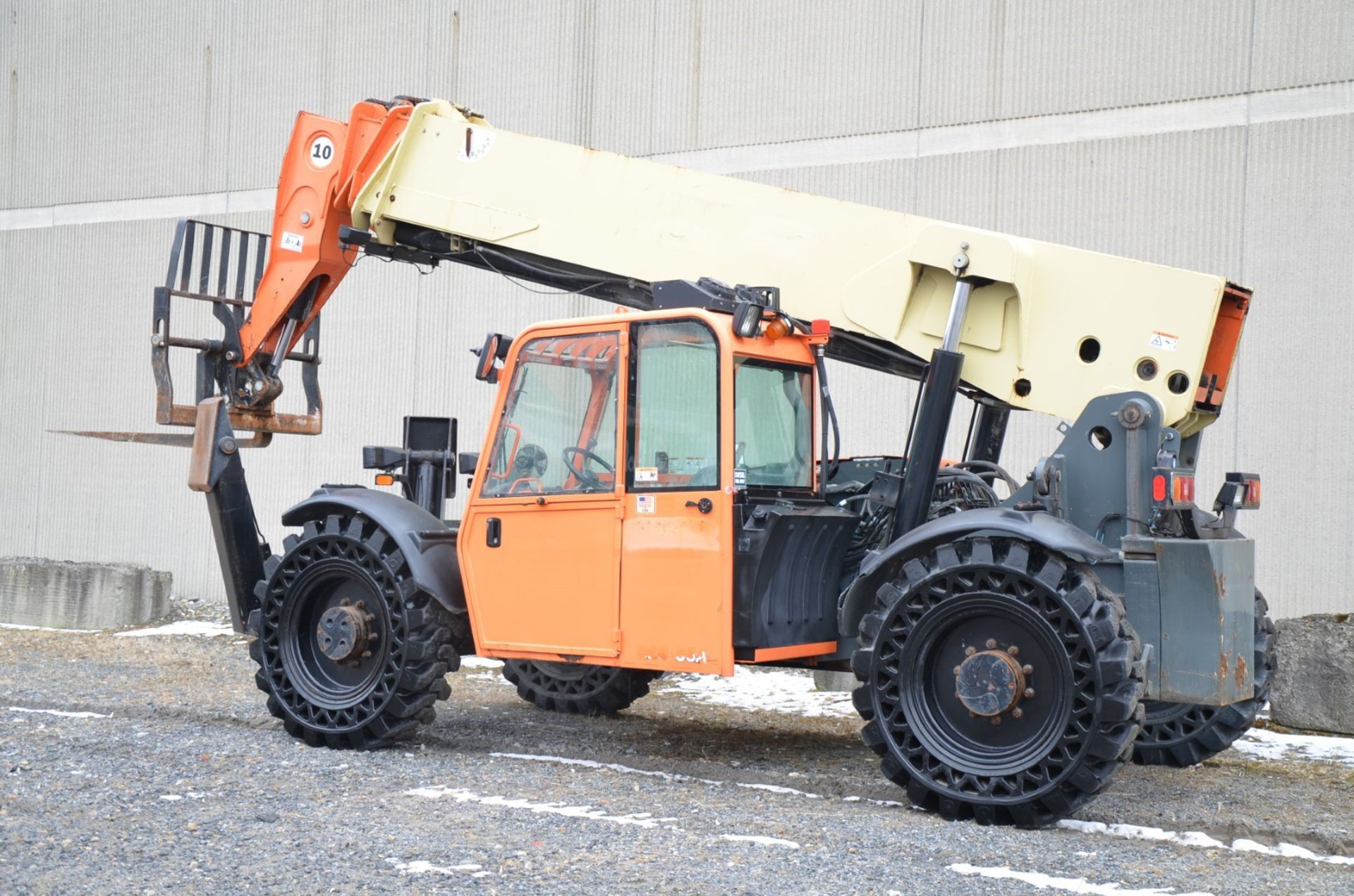 JLG (2011) G10-55A 10,000 LBS. CAPACITY DIESEL TELEHANDLER FORKLIFT WITH 56' MAX VERTICAL LIFT, - Image 6 of 23