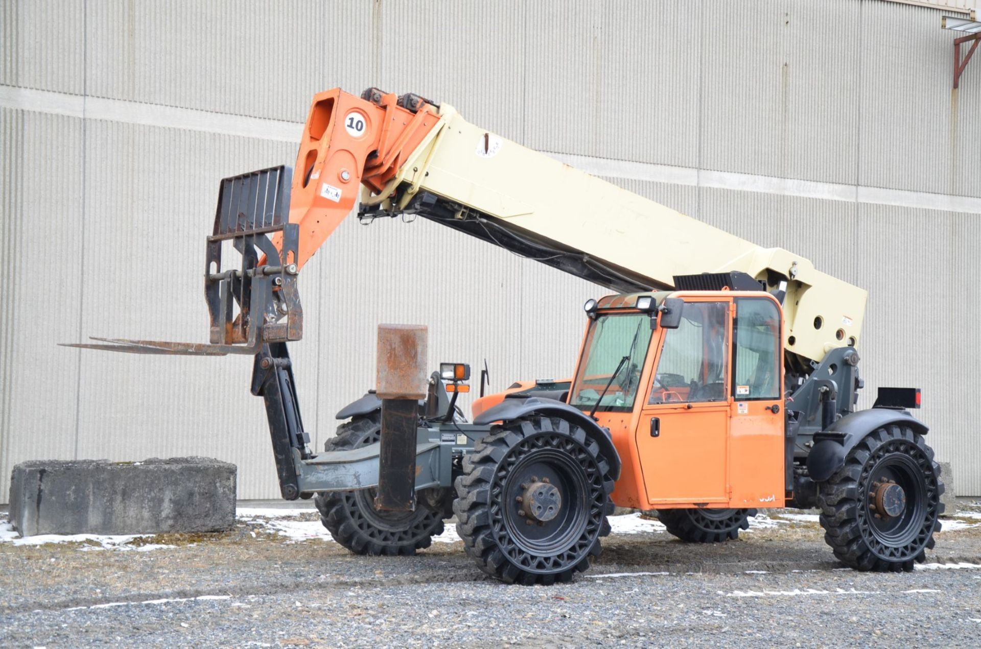 JLG (2011) G10-55A 10,000 LBS. CAPACITY DIESEL TELEHANDLER FORKLIFT WITH 56' MAX VERTICAL LIFT, - Image 3 of 23