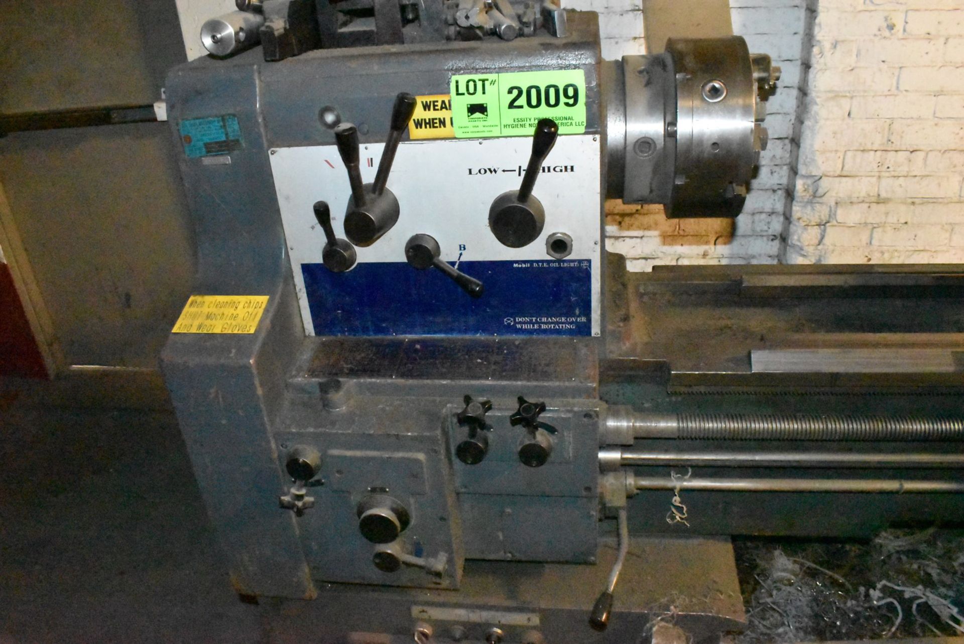 JET JE24X100 GAP BED ENGINE LATHE WITH 24" SWING OVER BED, 33" SWING IN THE GAP, 100" BETWEEN - Image 4 of 12