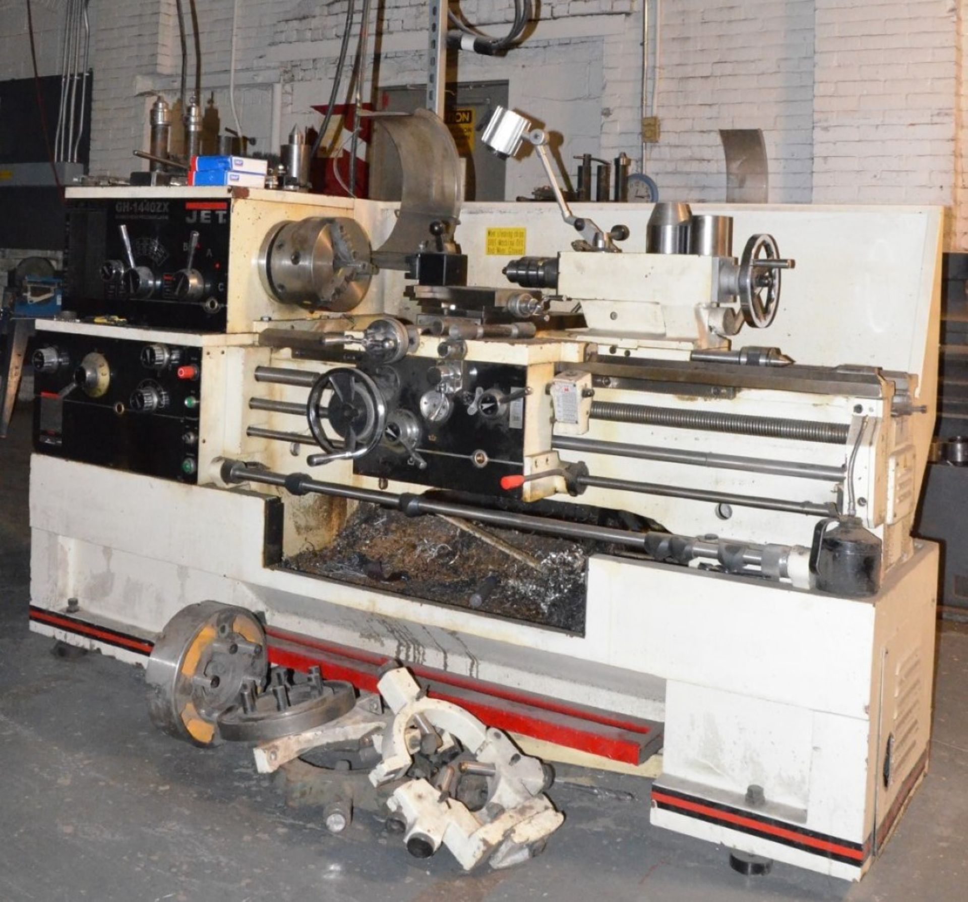 JET (2010) GH-1440ZX GAP BED ENGINE LATHE WITH 14" SWING OVER BED, 23" SWING IN THE GAP, 40" BETWEEN