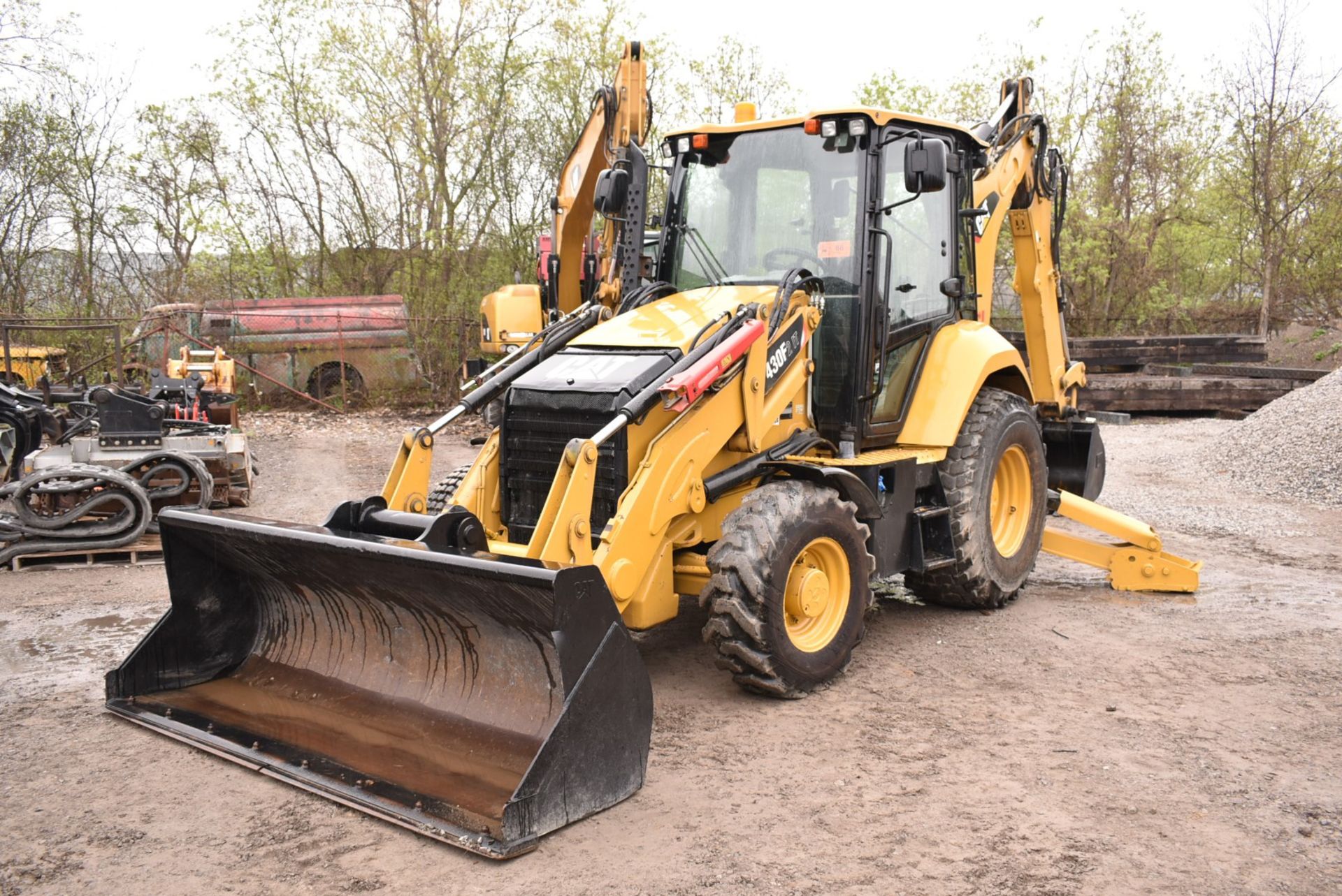 CATERPILLAR (2016) 430F2IT BACKHOE LOADER WITH CATERPILLAR C4.4B DIESEL ENGINE, 92" LOADER BUCKET,