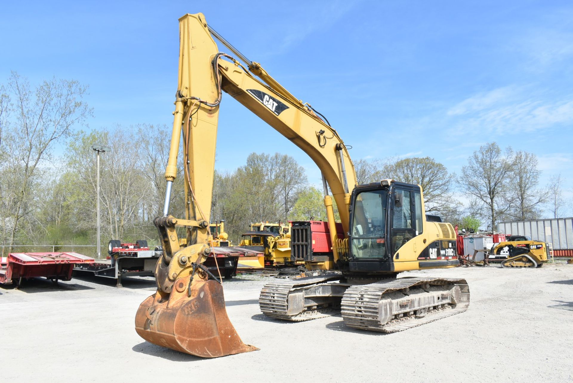 CATERPILLAR (2003) 318CL HYDRAULIC TRACKED EXCAVATOR WITH CATERPILLAR DIESEL ENGINE, ADVANCED MAGNET