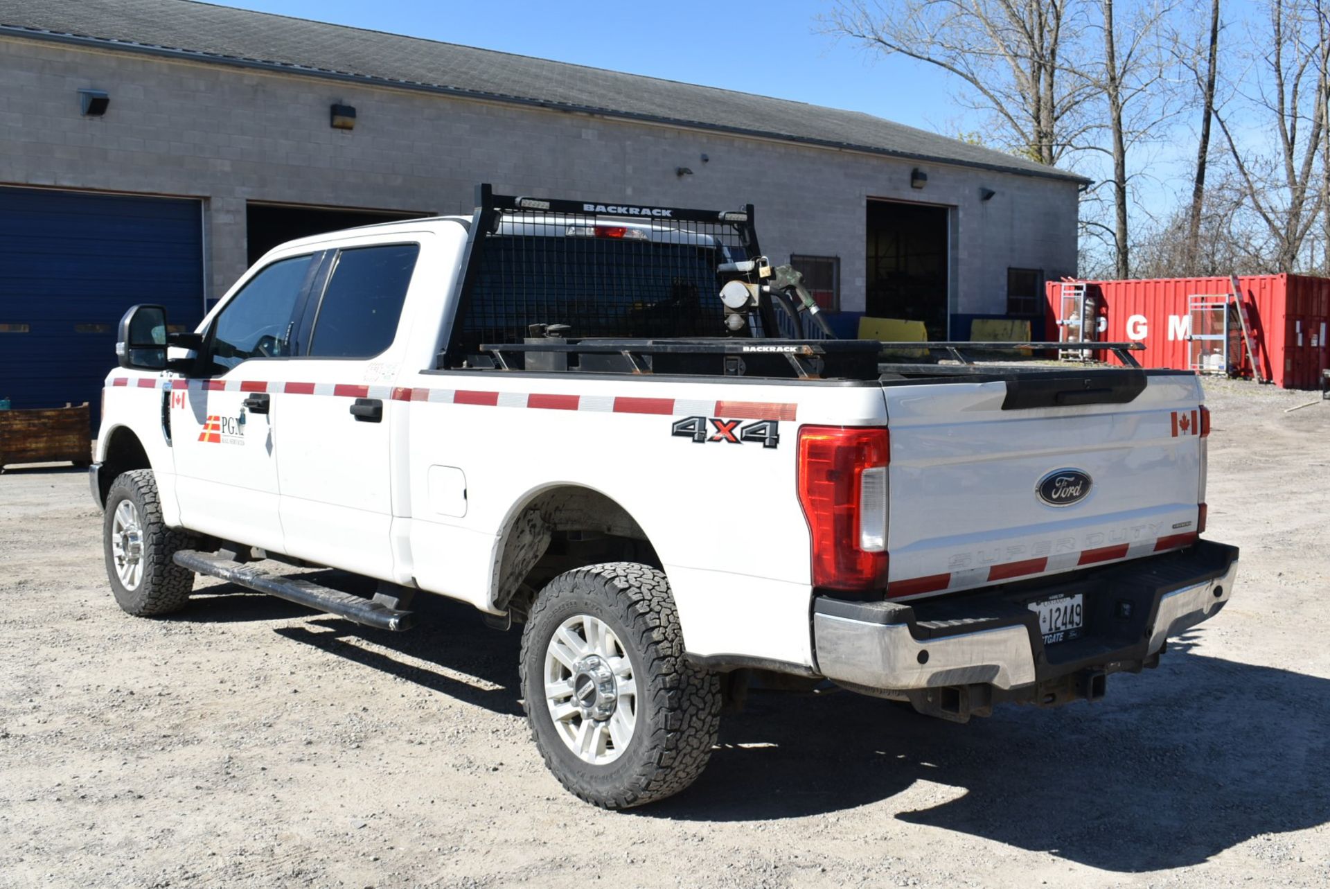 FORD (2017) F250 XLT SUPER DUTY CREW CAB PICKUP TRUCK WITH 6.2L 8 CYL. GAS ENGINE, AUTO. - Image 2 of 15