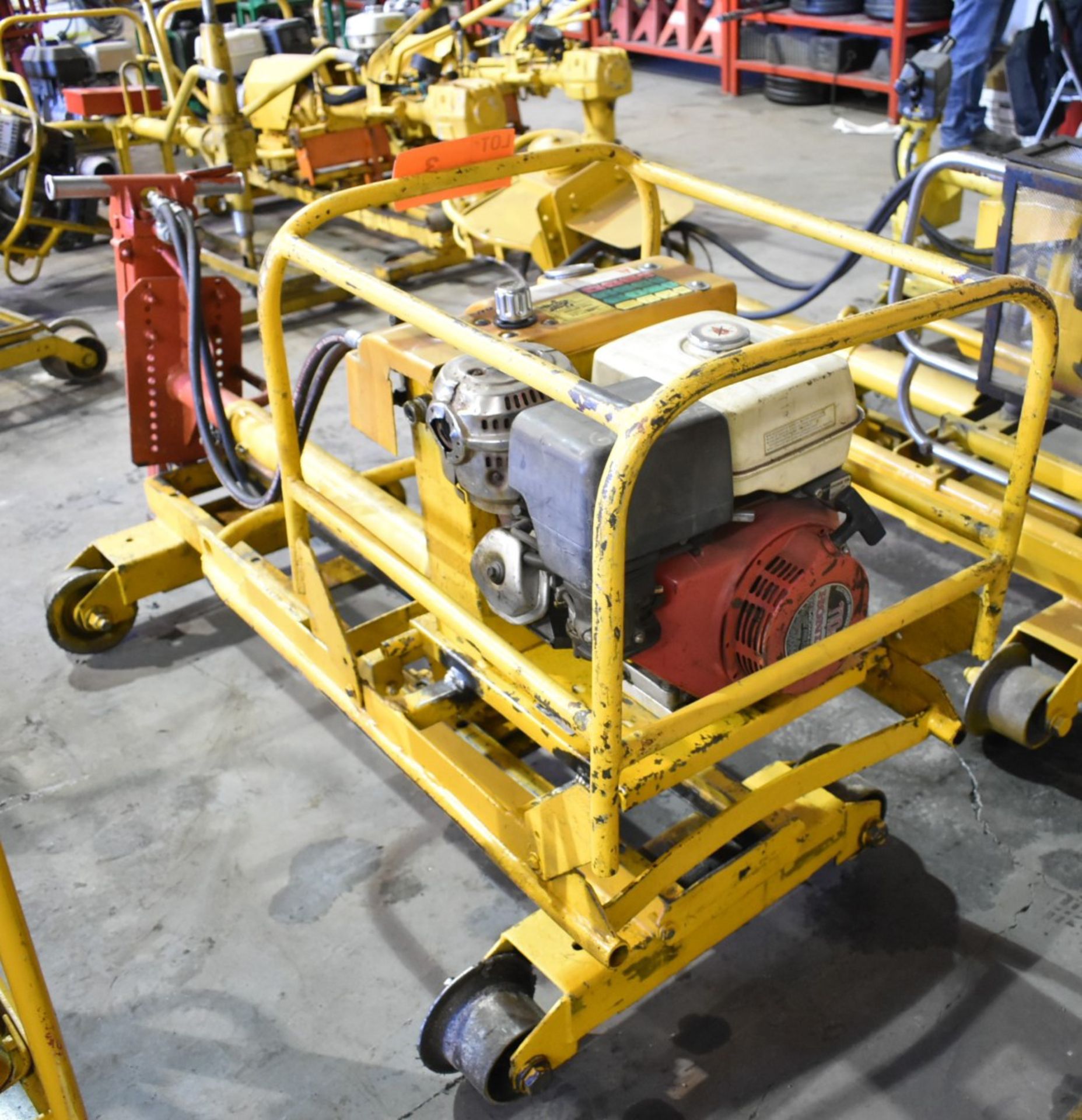 LIFTON LP11 RAIL CART MOUNTED SPIKE PULLER WITH HYDRAULIC POWER PACK, HONDA 11HP GAS ENGINE, - Image 2 of 5