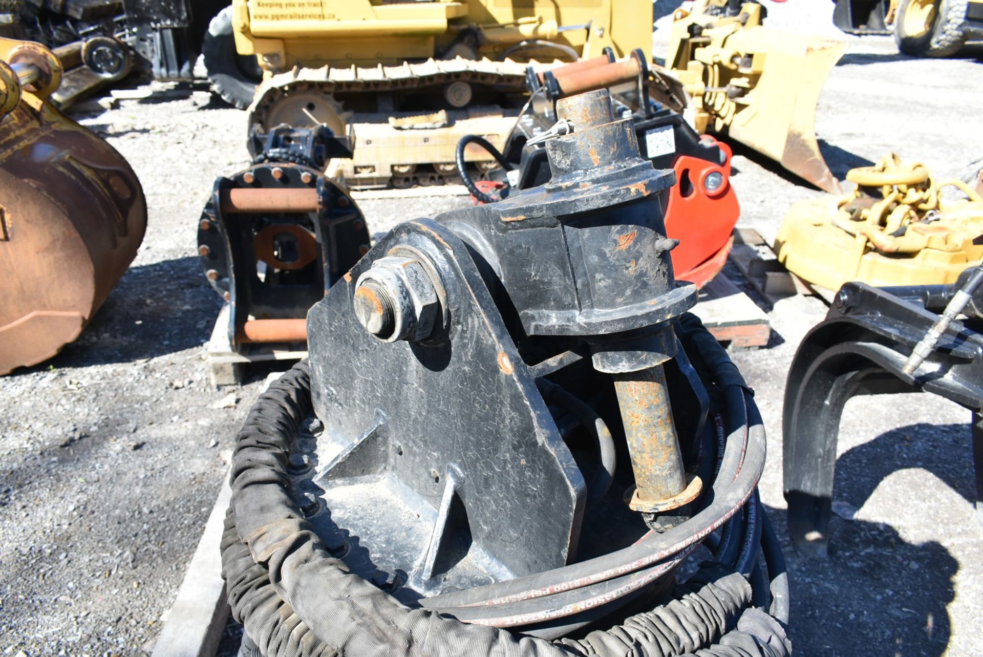 MFG N/A GRAPPLE ATTACHMENT - Image 3 of 3
