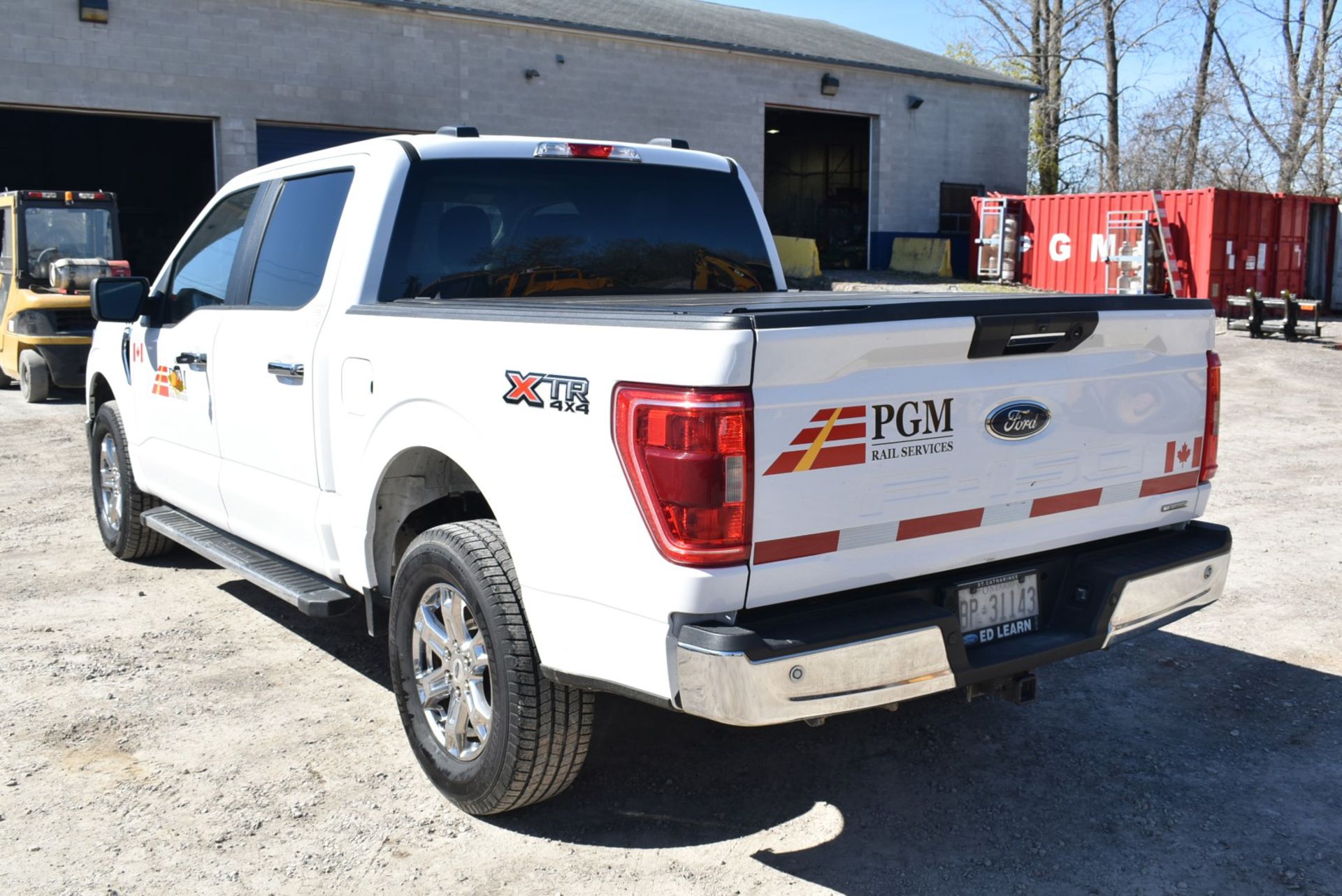 FORD (2021) F150 XLT CREW CAB PICKUP TRUCK WITH GAS ENGINE, AUTO. TRANSMISSION, 4X4, TONNEAU - Image 2 of 15