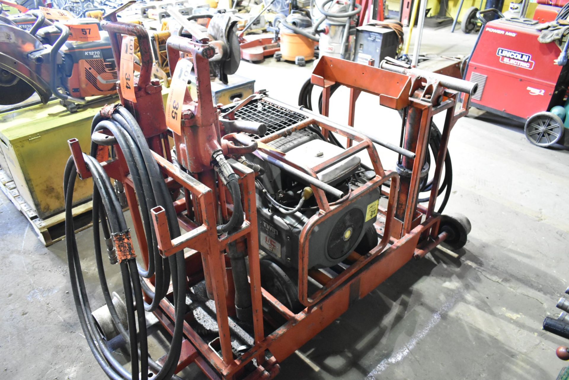 MFG N/A RAIL CART MOUNTED PORTABLE HYDRAULIC POWER PACK WITH VANGUARD 20HP GAS ENGINE S/N: N/A - Image 2 of 4