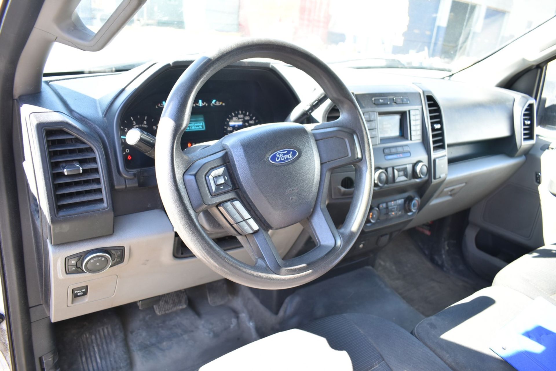 FORD (2019) F150 XL PICKUP TRUCK WITH 5.0L 8 CYL. GAS ENGINE, AUTO. TRANSMISSION, RWD, BED CAP, 97, - Image 11 of 13