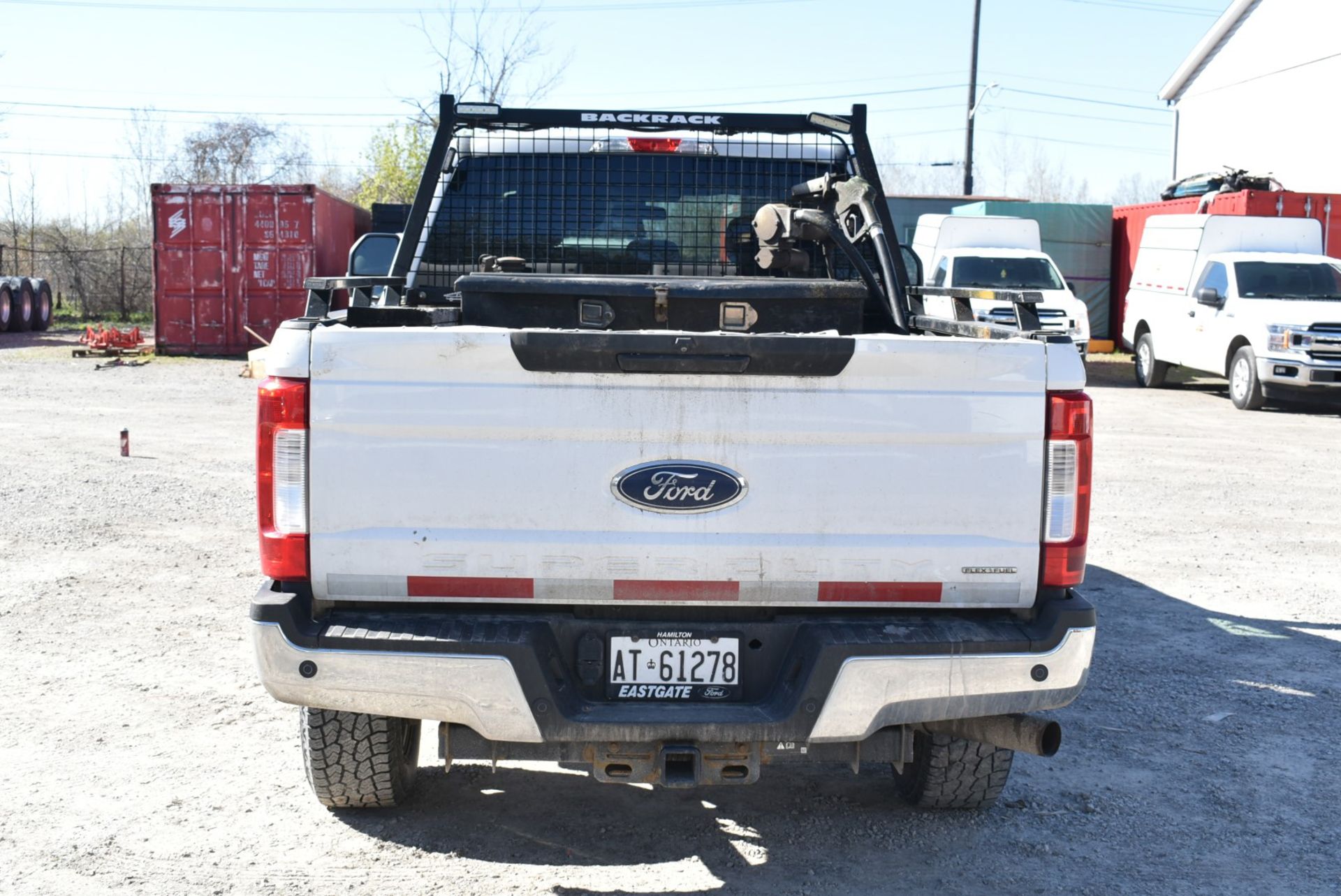 FORD (2017) F250 XLT SUPER DUTY CREW CAB PICKUP TRUCK WITH 6.2L 8 CYL. GAS ENGINE, AUTO. - Image 3 of 15