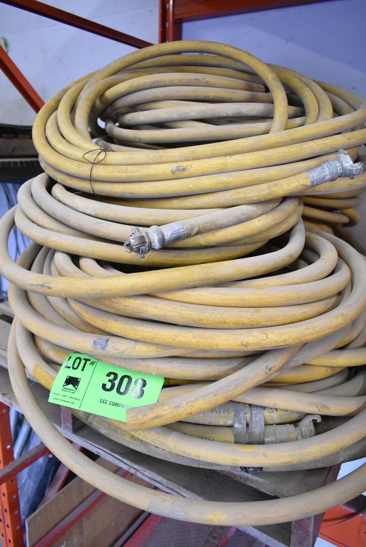LOT/ PALLET WITH HOSE