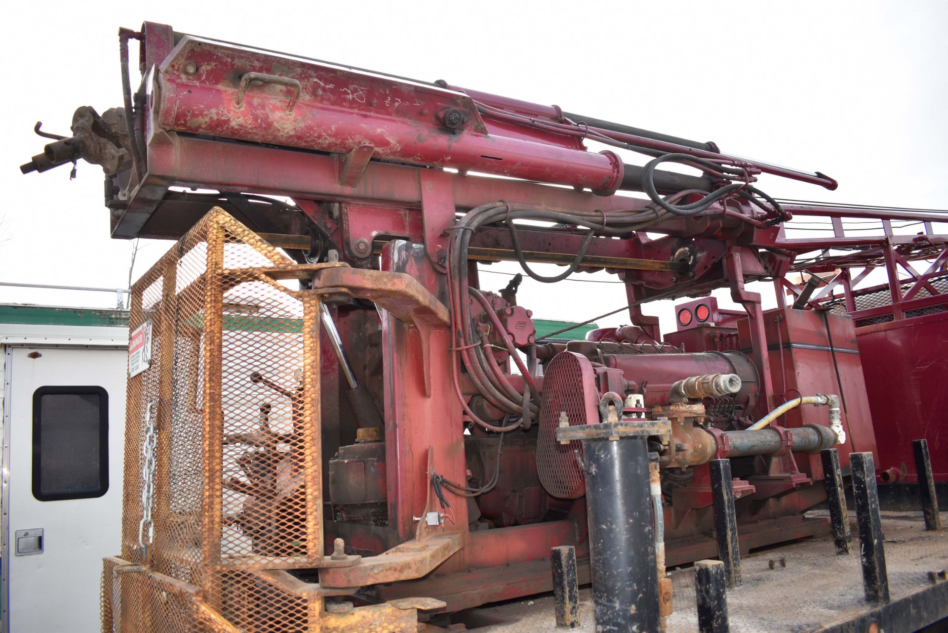 PETERBILT (2006) PB335 MOBILE DRILL RIG WITH CATERPILLAR 3126/C7 DIESEL ENGINE, EATON FULLER - Image 5 of 25