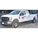 FORD (2017) XL F250 XL SUPER DUTY CREW CAB PICK UP TRUCK WITH 6.2 LITER V8 GASOLINE ENGINE, AUTO,