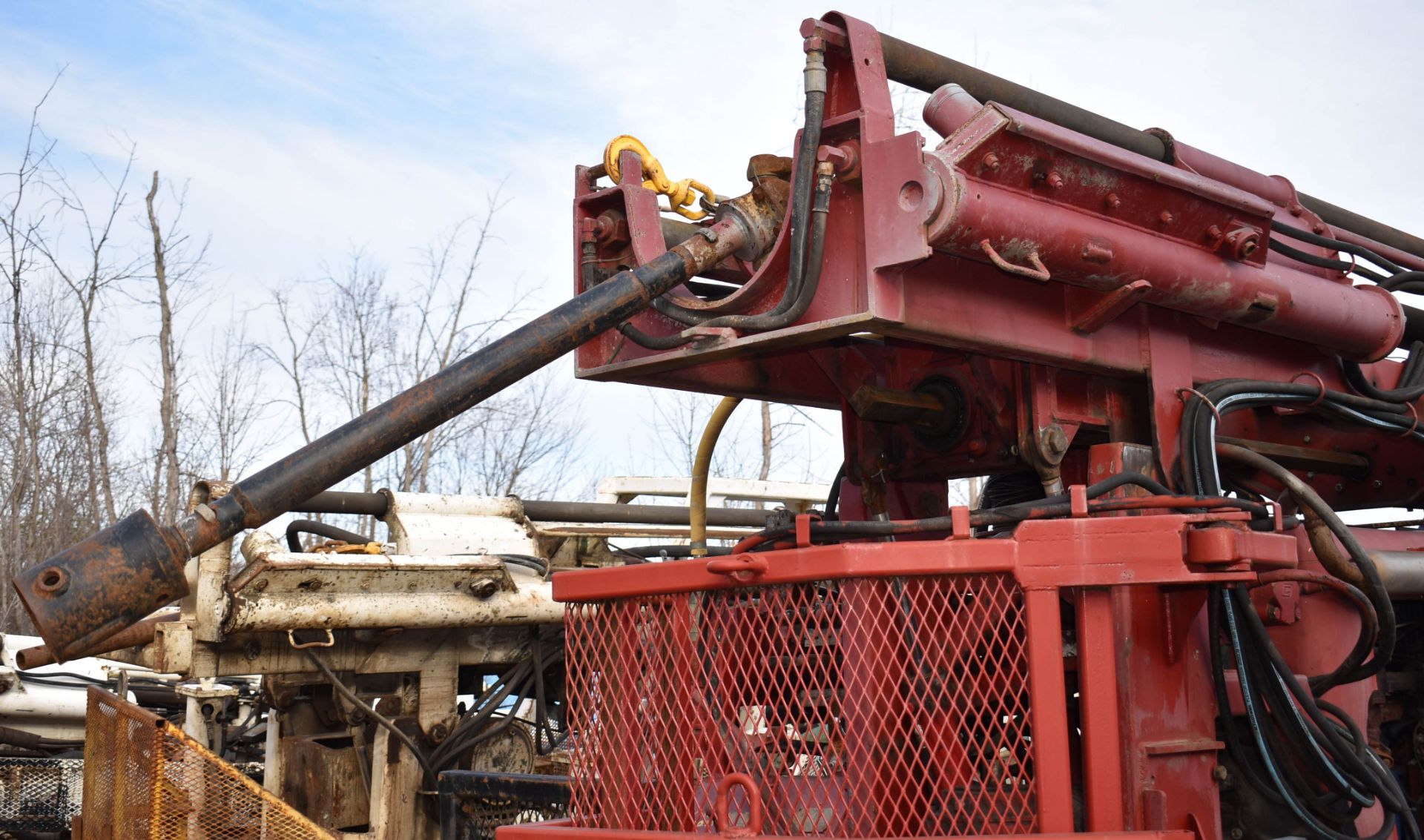 INTERNATIONAL (2005) 4300 SBA 4X2 MOBILE DRILL RIG WITH DT466/MAXXFORCE DT DIESEL ENGINE CENTRAL - Image 4 of 25