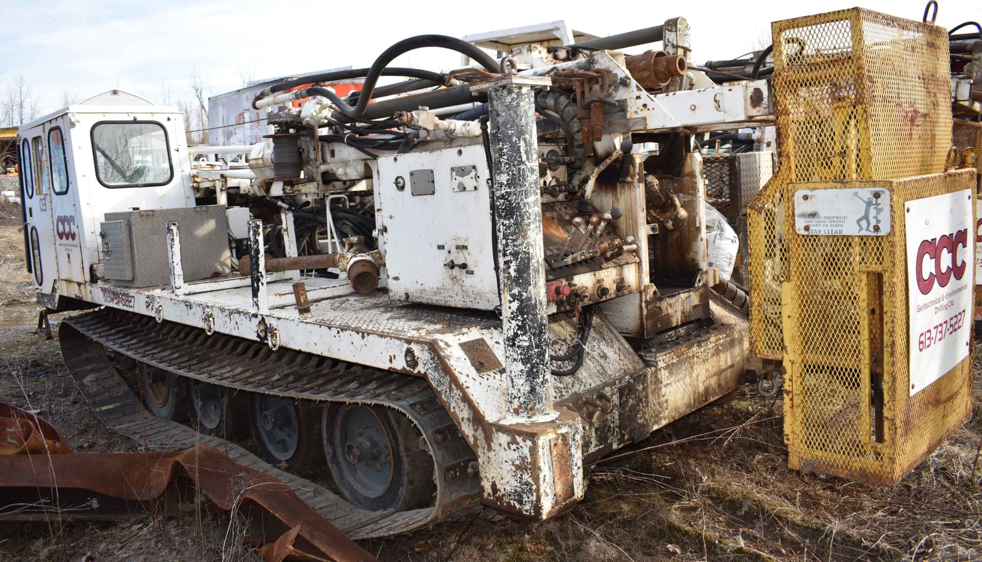 CENTRAL MINE EQUIPMENT MODEL CME 850 TRACK CARRIER MOUNTED DRILL RIG WITH SAF-T-CAB ENCLOSED - Image 9 of 15