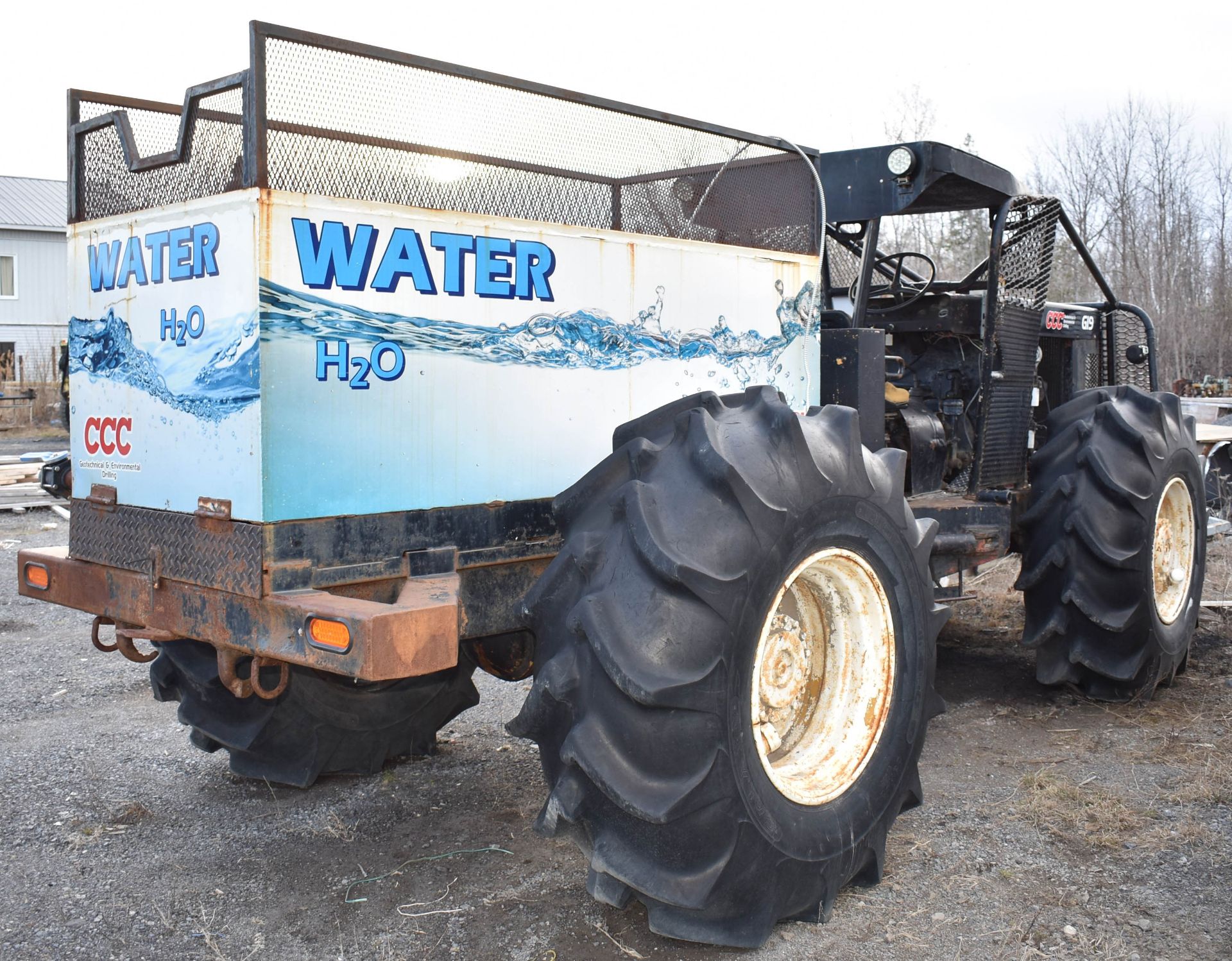 MFG UNKNOWN ATV RUBBER TIRE MOUNTED WATER CARRIER, VIN: N/A - Image 4 of 13