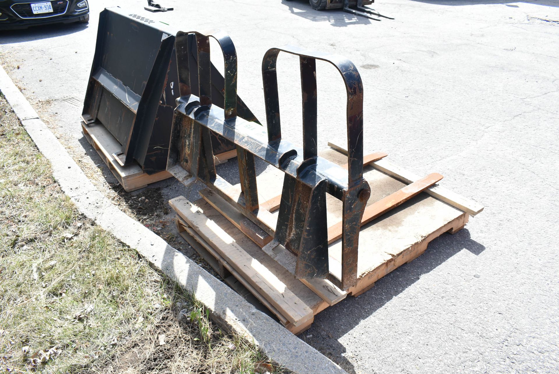 SKID STEER FORKS, S/N N/A - Image 3 of 4