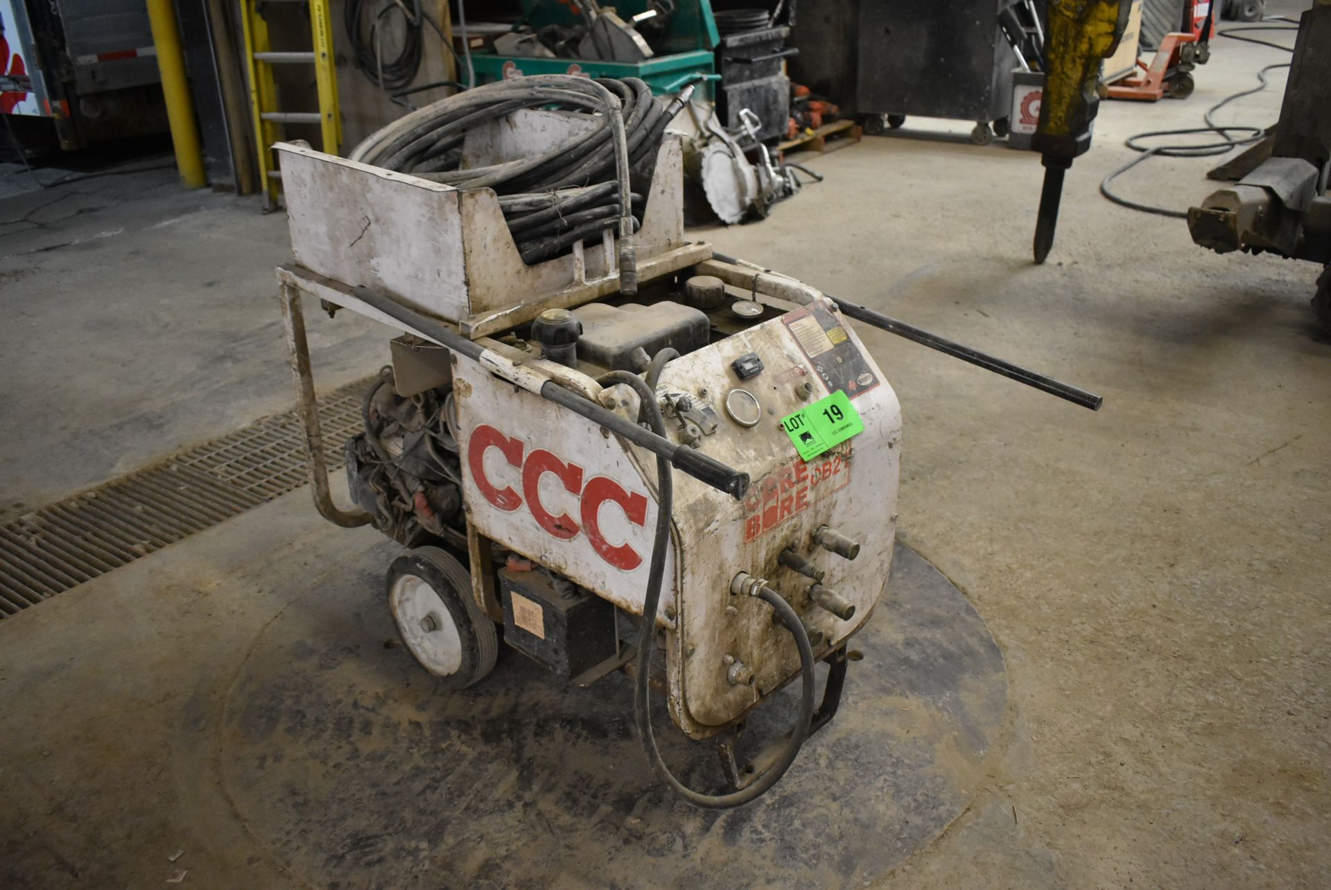 DIAMOND PRODUCTS CORE BORE CB21 PORTABLE HYDRAULIC POWER UNIT WITH HONDA GX660 GASOLINE ENGINE, S/N: - Image 4 of 6
