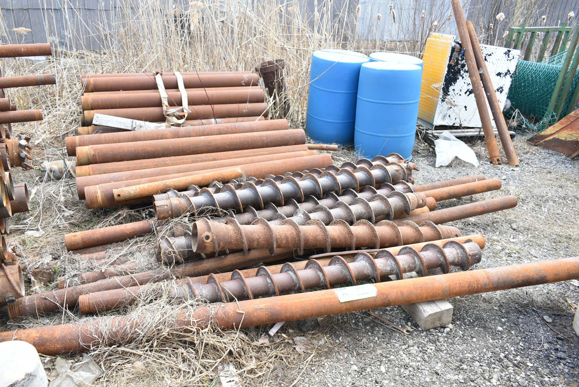 LOT/ AUGERS WITH CASINGS