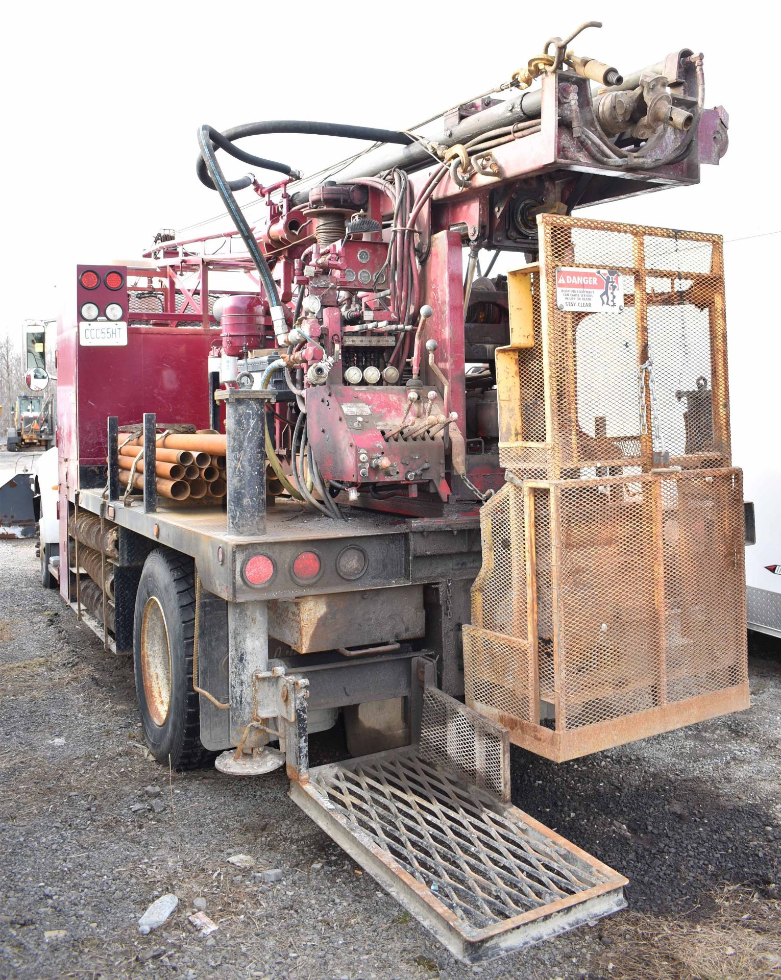 PETERBILT (2006) PB335 MOBILE DRILL RIG WITH CATERPILLAR 3126/C7 DIESEL ENGINE, EATON FULLER - Image 2 of 25