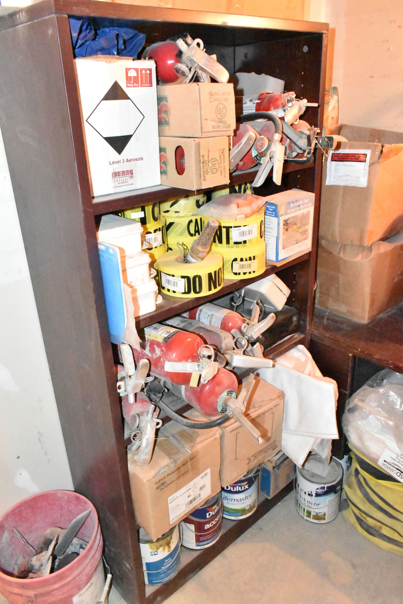 LOT/ CONTENTS OF STORAGE ROOM CONSISTING OF GLOVES, PPE, WATER COOLERS & HILTI FASTENERS - Image 4 of 6