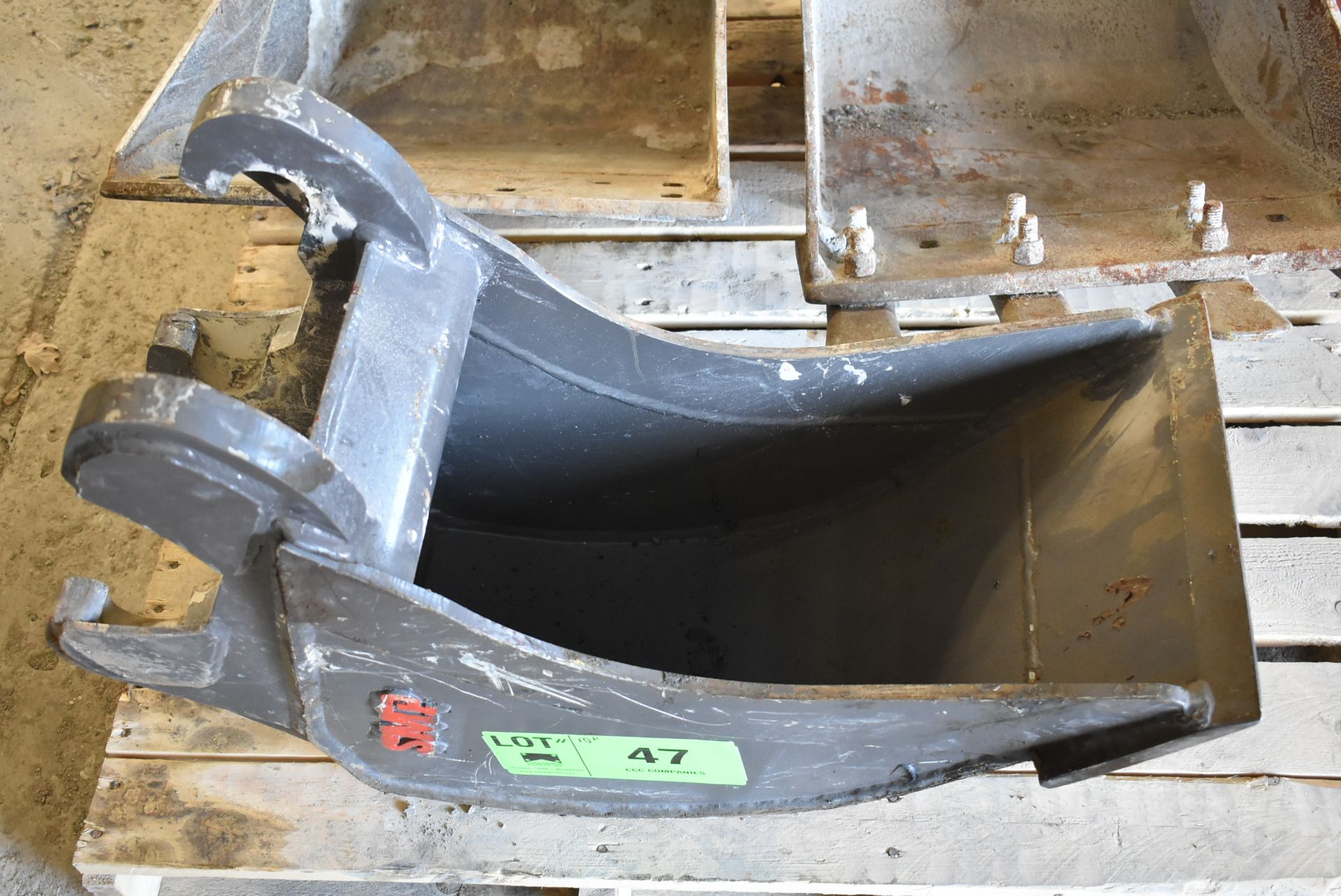 SMP (2018) KS40-300B 10" BUCKET ATTACHMENT WITH U/T TOOTH CONFIGURATION, S/N 168322-1-1