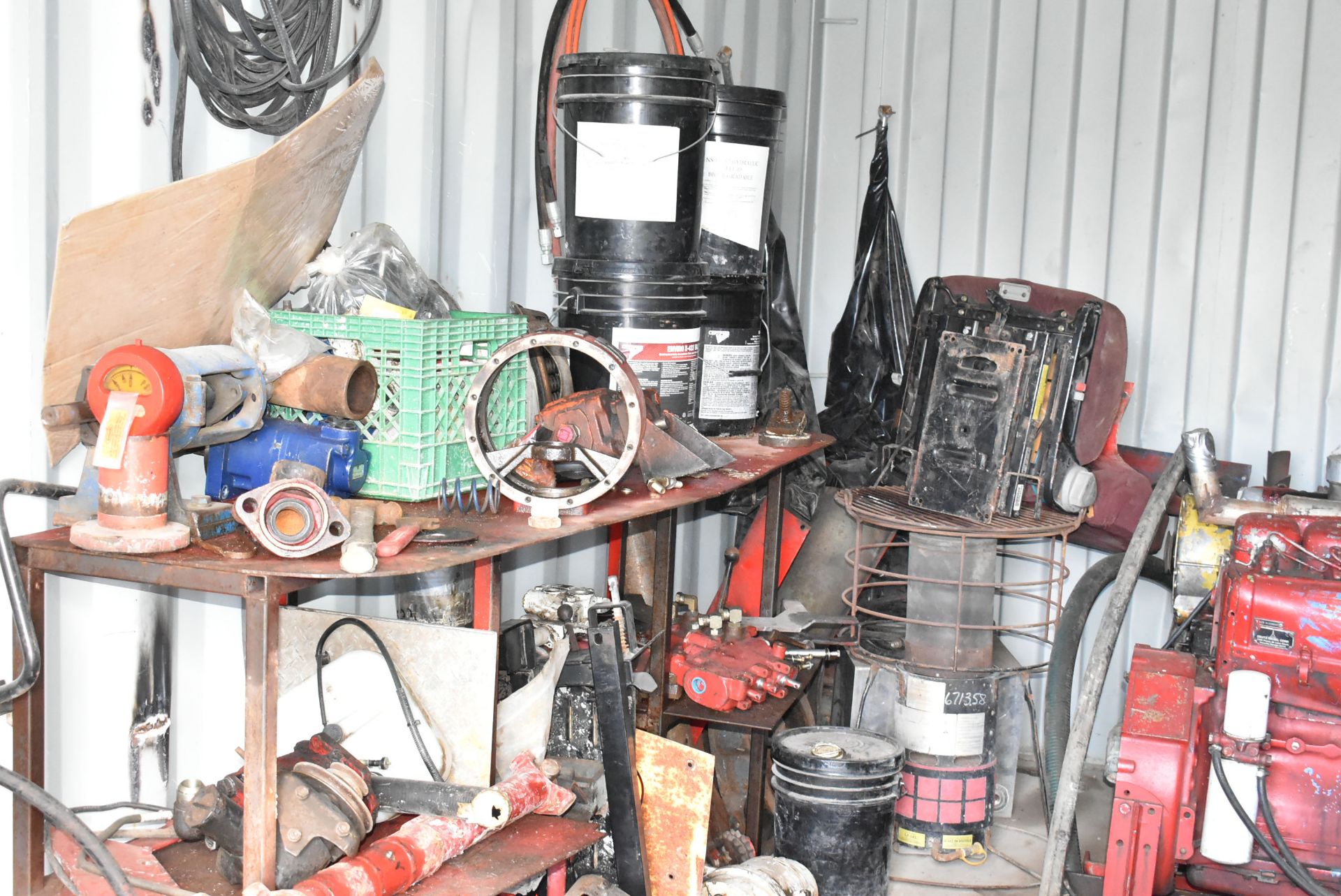 LOT/ CONTENTS OF CONTAINER CONSISTING OF DIESEL ENGINES, HYDRAULIC PARTS, HOSE & COMPONENTS - Image 2 of 3