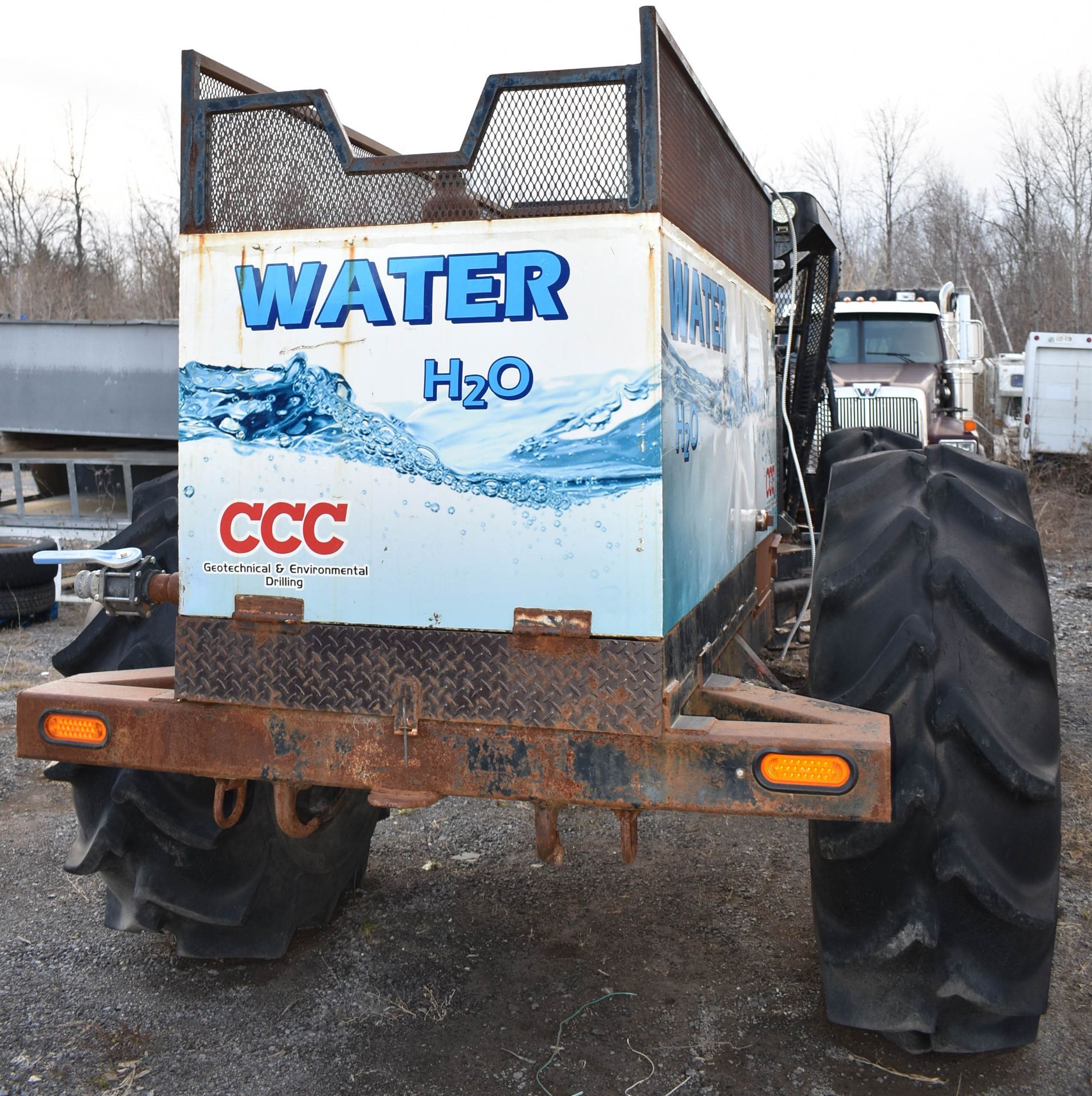 MFG UNKNOWN ATV RUBBER TIRE MOUNTED WATER CARRIER, VIN: N/A - Image 5 of 13