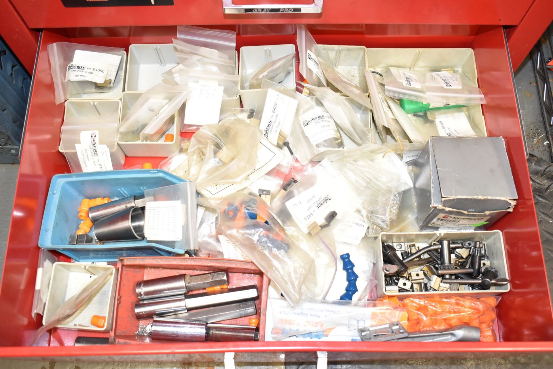 LOT/ GRAY TOOLS 5-DRAWER TOOLBOX WITH CONTENTS CONSISTING OF HAND TOOLS - Image 6 of 6