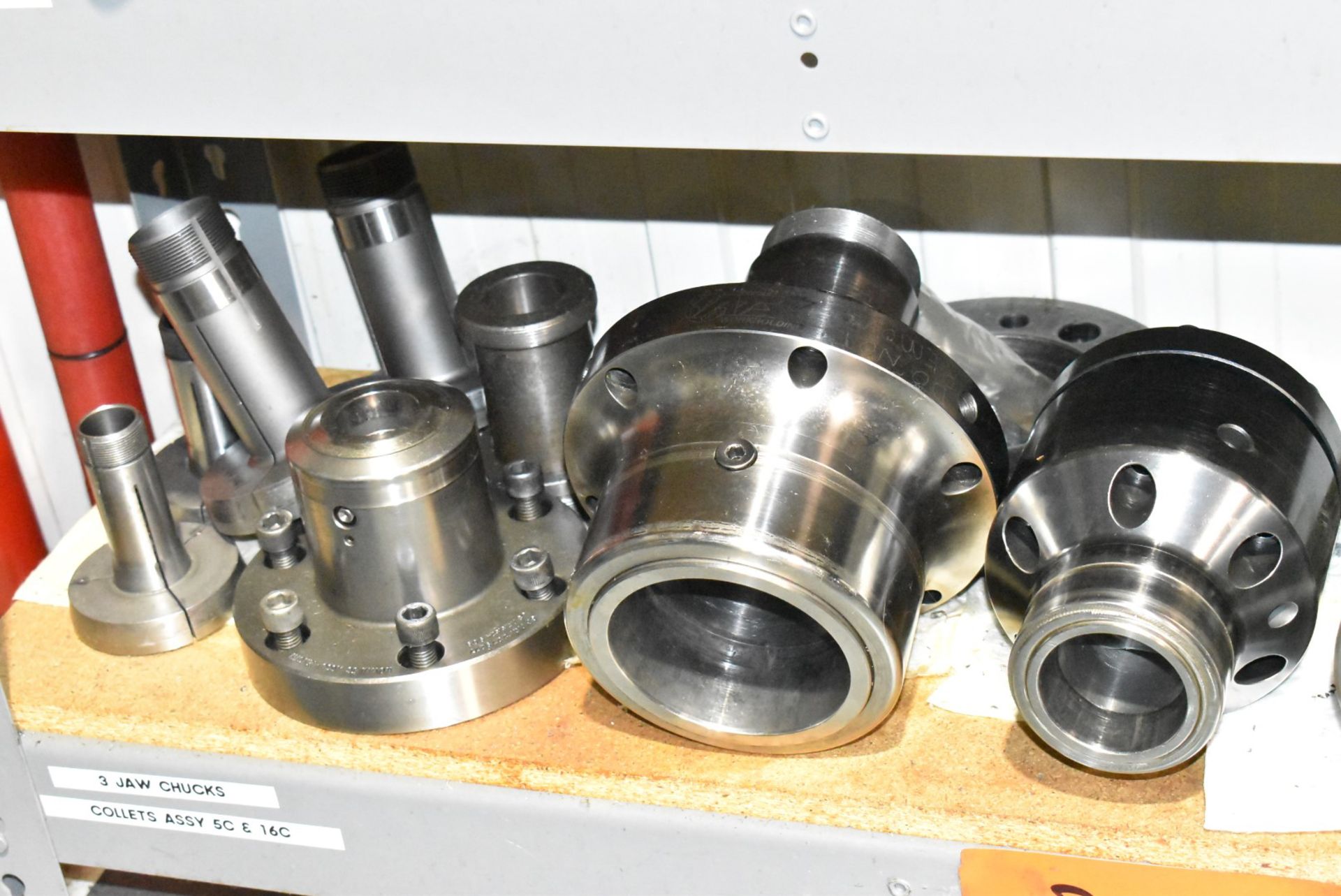 LOT/ COLLET CHUCKS, 3-JAW CHUCK & COLLETS - Image 3 of 3