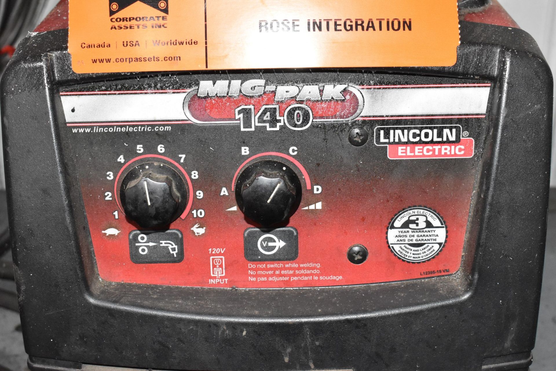 LINCOLN ELECTRIC MIG PAK 140 MIG WELDER WITH CABLES & GUN, S/N M3110402802 - Image 2 of 4