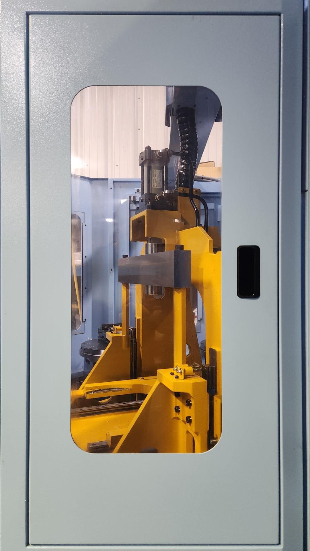 MATSUURA (2019) MX-520 PC4 MULTI-PALLET FULL 5-AXIS HIGH-SPEED CNC VERTICAL MACHINING CENTER WITH - Image 19 of 30