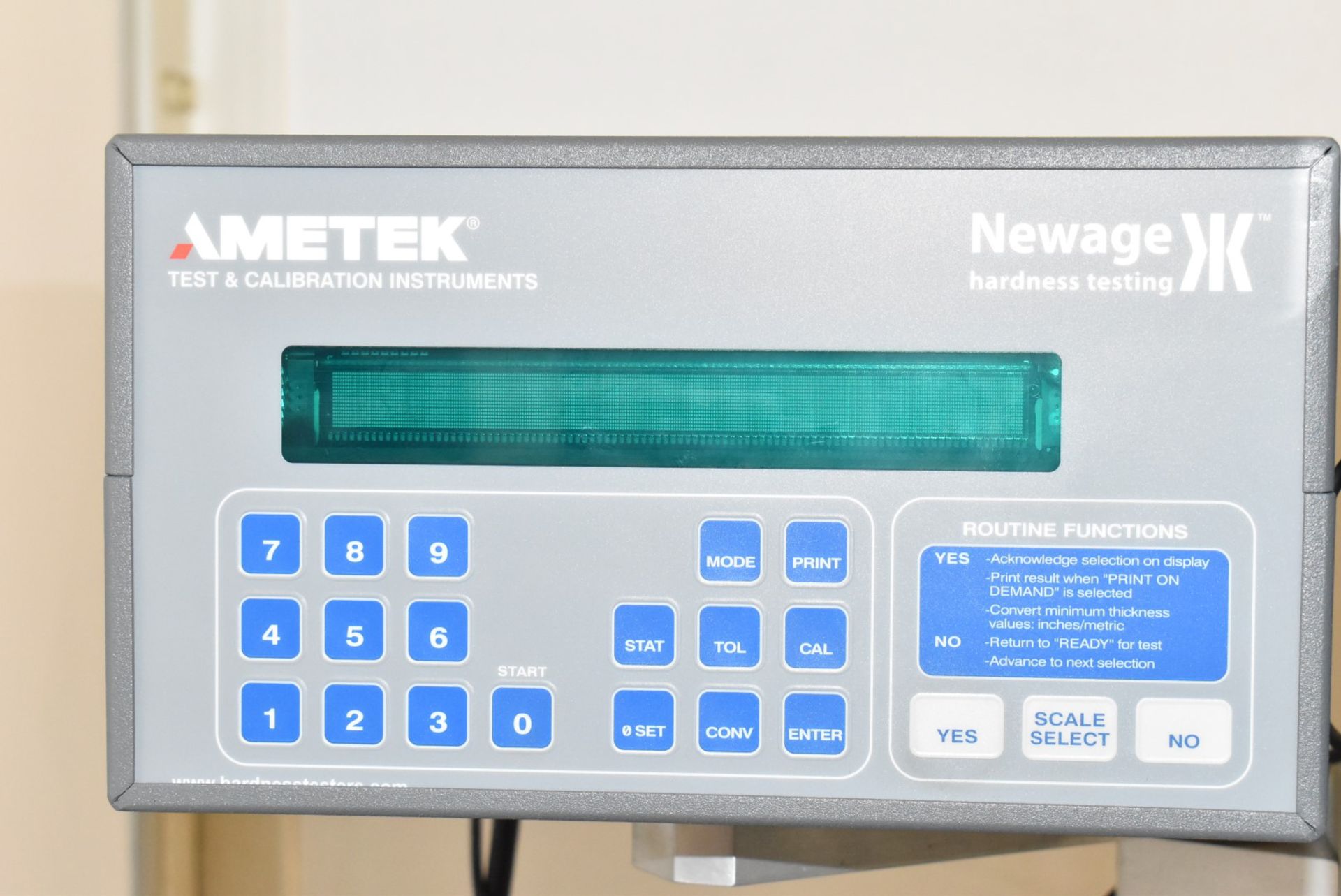 NEWAGE ME-2RDS ROCKWELL HARDNESS TESTING SYSTEM WITH AMETEK CONTROL, 115V/1PH/50-60HZ, S/N 4539 [ - Image 3 of 7