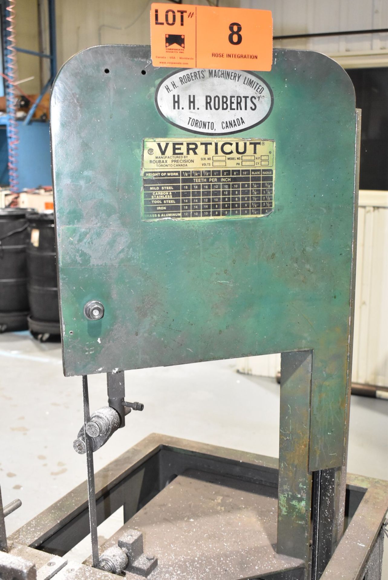VERTICUT 114-A VERTICAL BANDSAW WITH 18.5" X 30.25" TABLE, 3/4 HP MOTOR, 115V/1PH/60HZ, S/N 1556 ( - Image 2 of 4