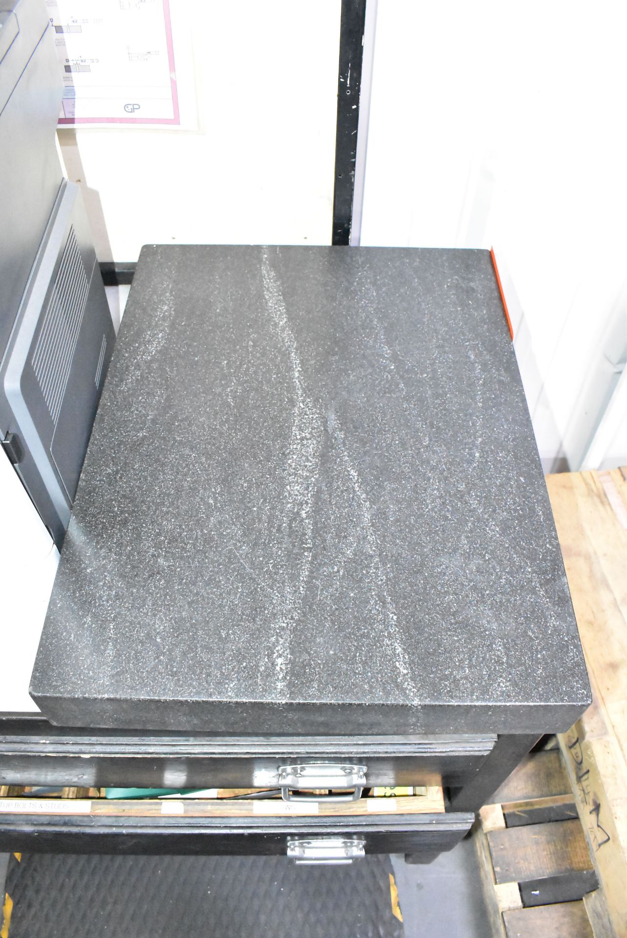 MFG UNKNOWN 24" X 18" X 3" GRANITE SURFACE PLATE, S/N N/A [RIGGING FEE FOR LOT #221 - $50 USD PLUS - Image 2 of 2