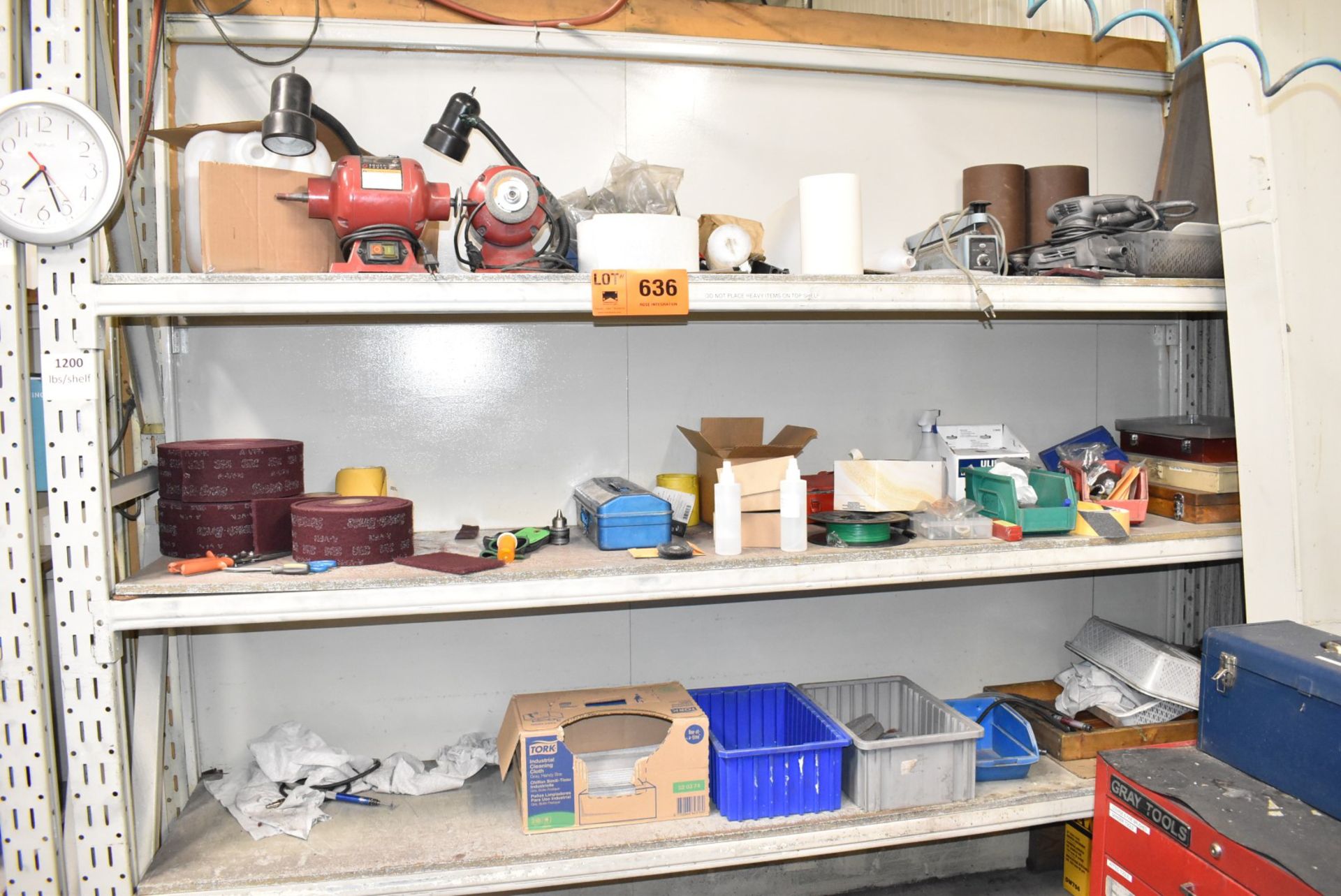 LOT/ STEEL SHELVES WITH CONTENTS CONSISTING OF GRINDERS, DEBURRING, POLISHING & CLEANING SUPPLIES