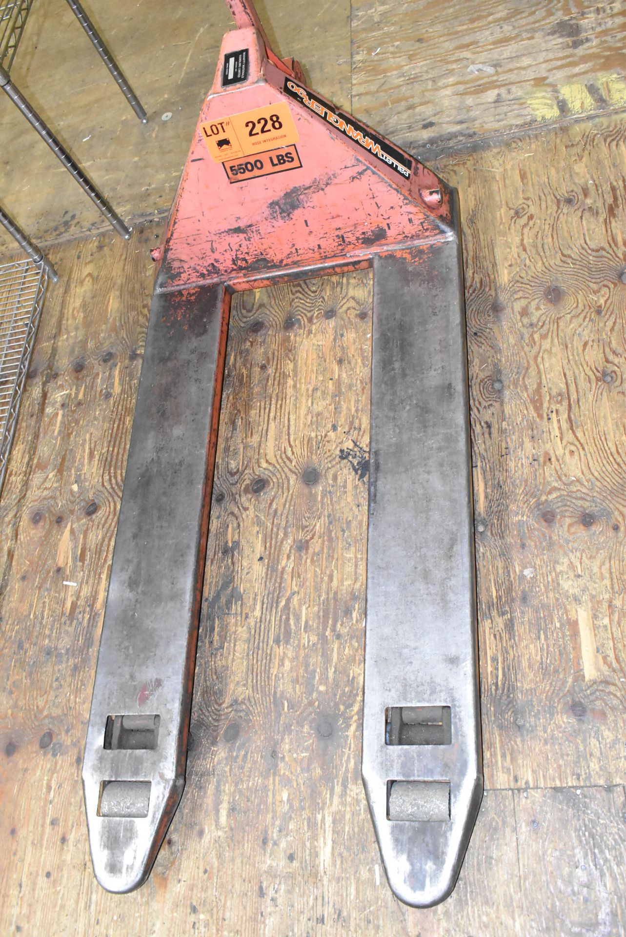MAHAFFY MATERIALS HANDLING PALLET WRANGLER 90 HYDRAULIC PALLET JACK WITH 5,500 LB CAPACITY, S/N - Image 2 of 4