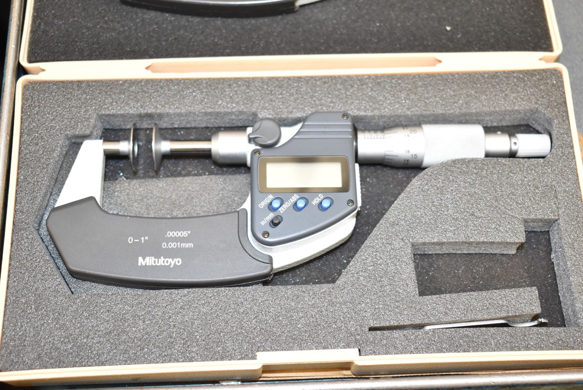 LOT/ (3) MITUTOYO 0-3" DIGITAL OUTSIDE MICROMETERS - Image 4 of 4