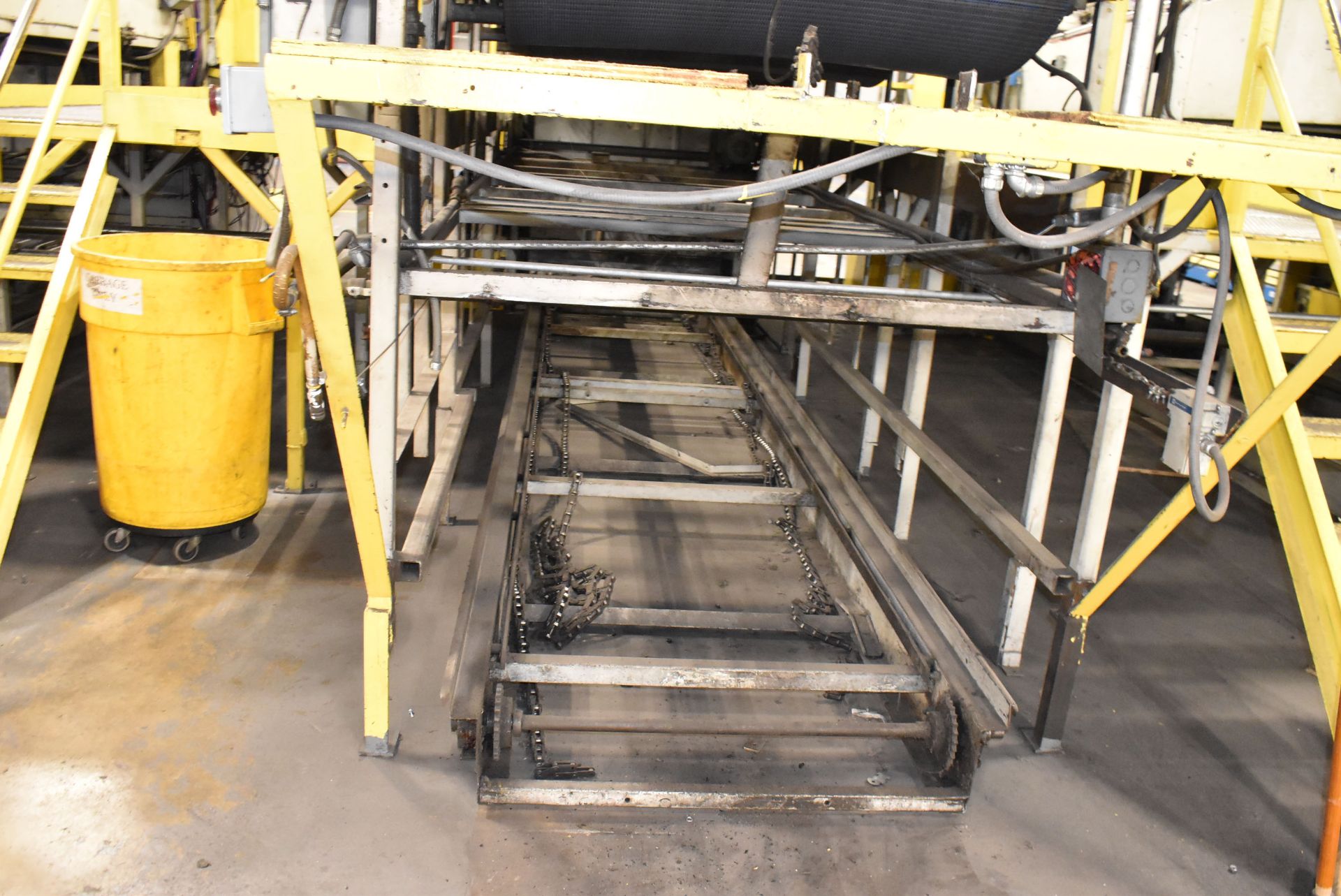 GOULDCO PALLITIZING SYSTEM WITH 48"X204" CAN LOADING BELT CONVEYOR, 48"X56" PNEUMATIC CAN SWEEP, - Image 6 of 19