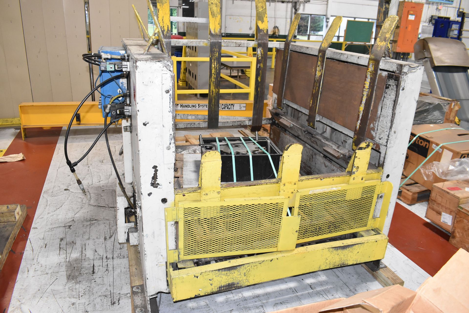 CROWN PALLET DE-STACKER WITH 46" X 58" OPENING, S/N N/A (CI) (Located at 930 Beaumont Ave, - Image 2 of 7
