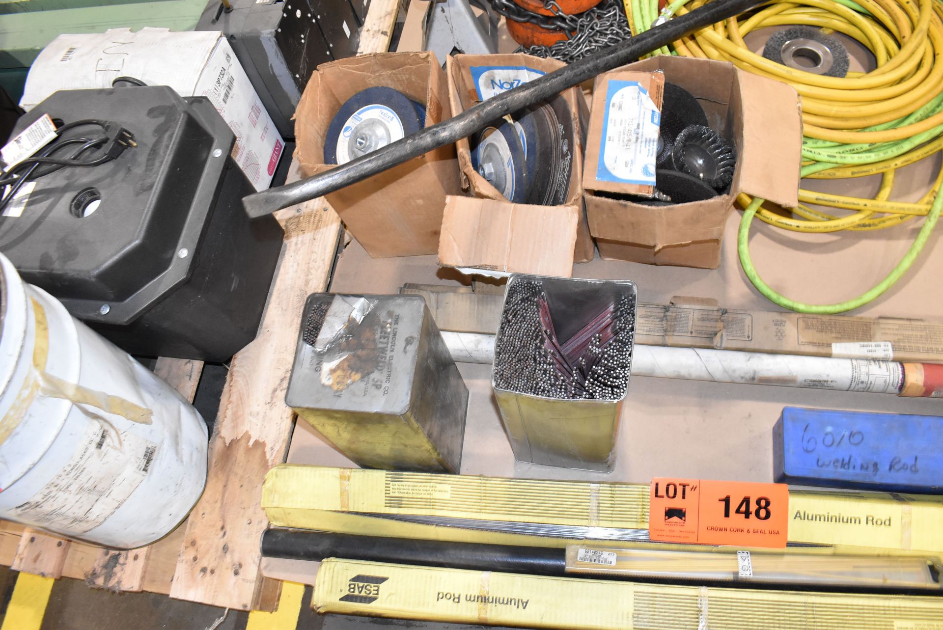 LOT/ CONTENTS OF PALLET WELDING ELECTRODES, PNEUMATIC HOSE, CHAIN FALL AND GRINDING WHEELS - Image 3 of 4