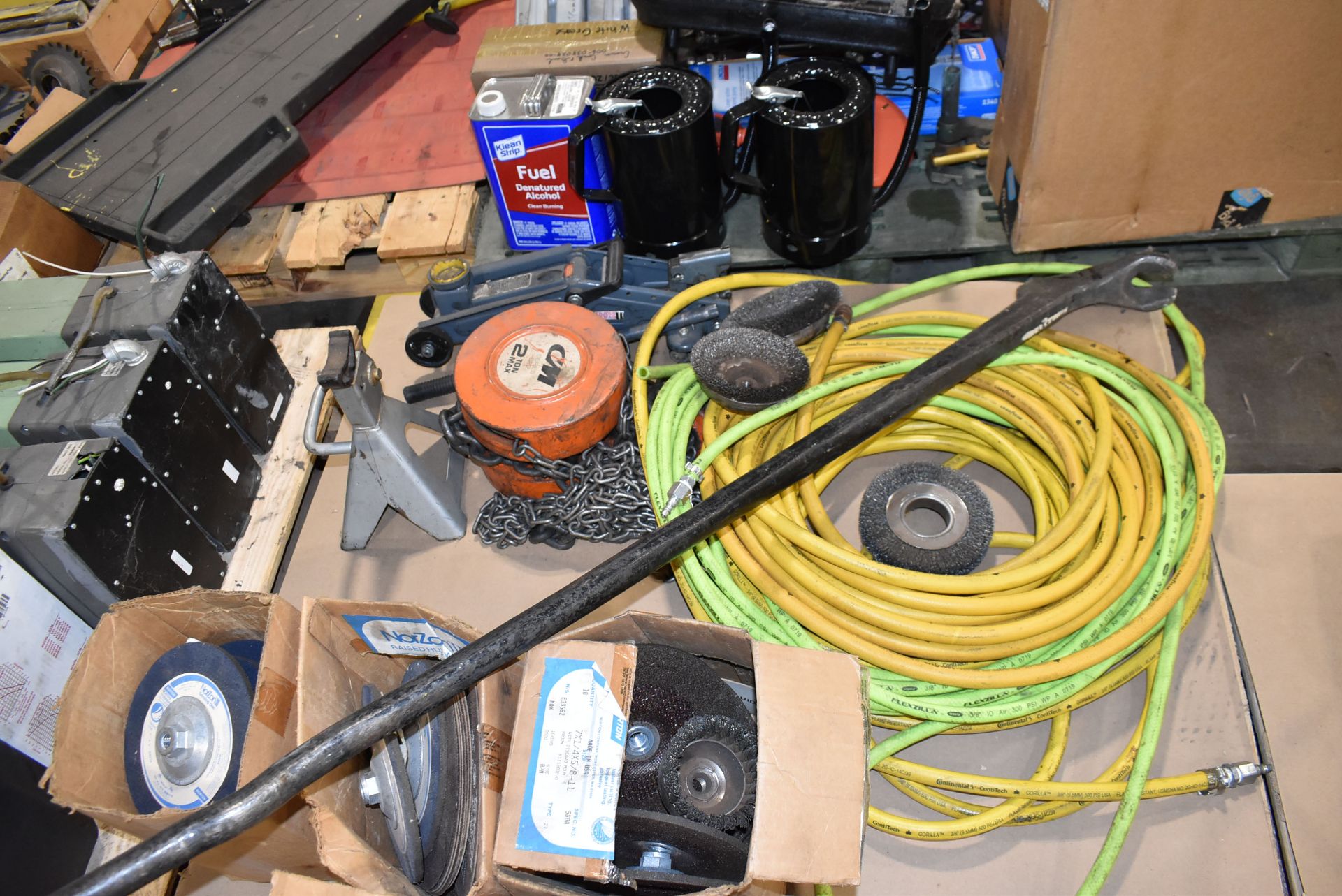 LOT/ CONTENTS OF PALLET WELDING ELECTRODES, PNEUMATIC HOSE, CHAIN FALL AND GRINDING WHEELS - Image 4 of 4