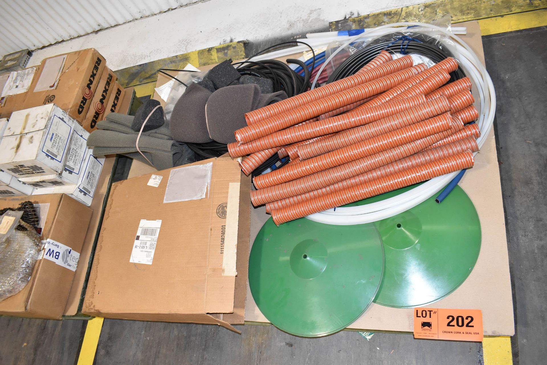 LOT/ CONTENTS OF PALLET HOSE AND PARTS