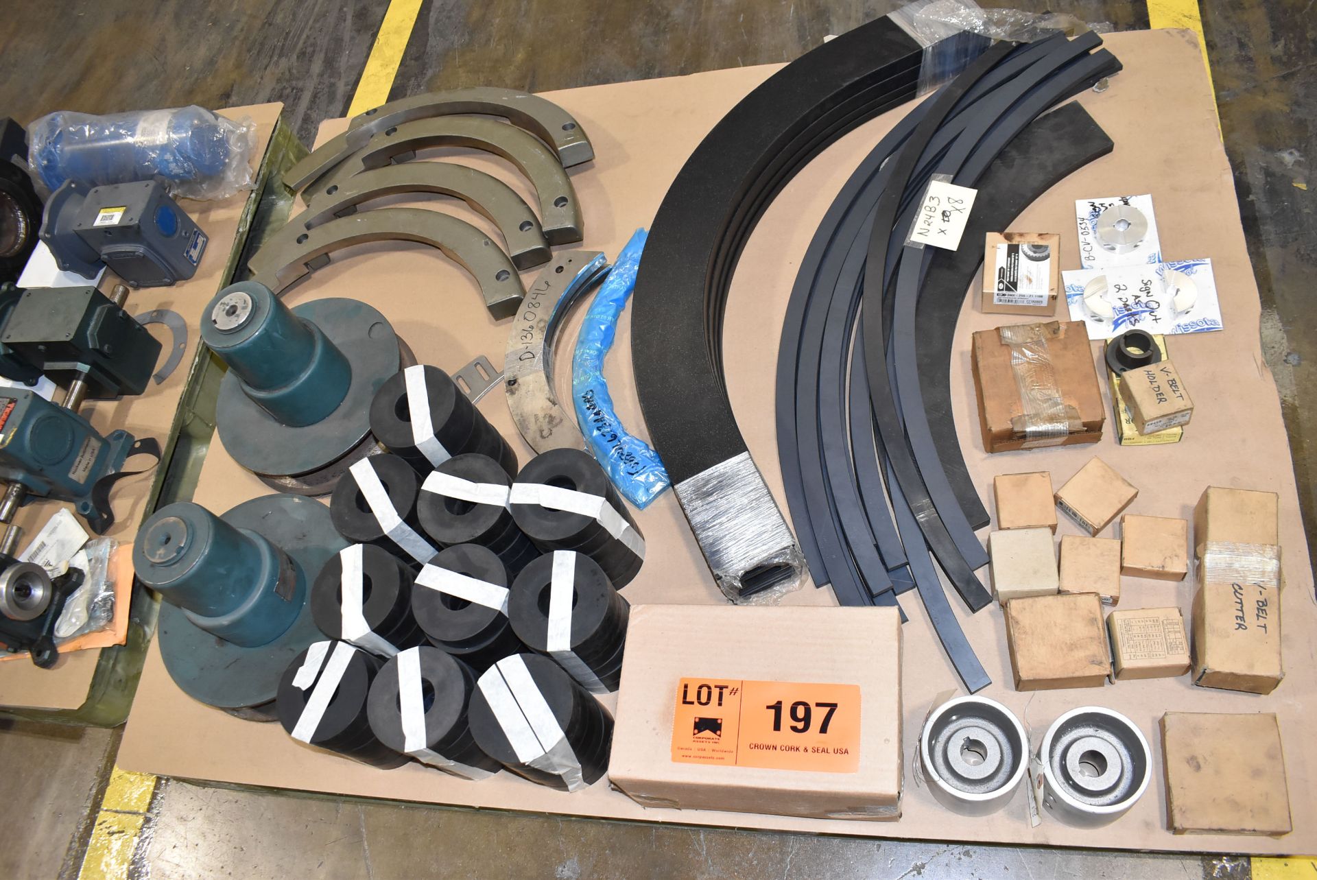 LOT/ CONTENTS OF PALLET SPARE PARTS