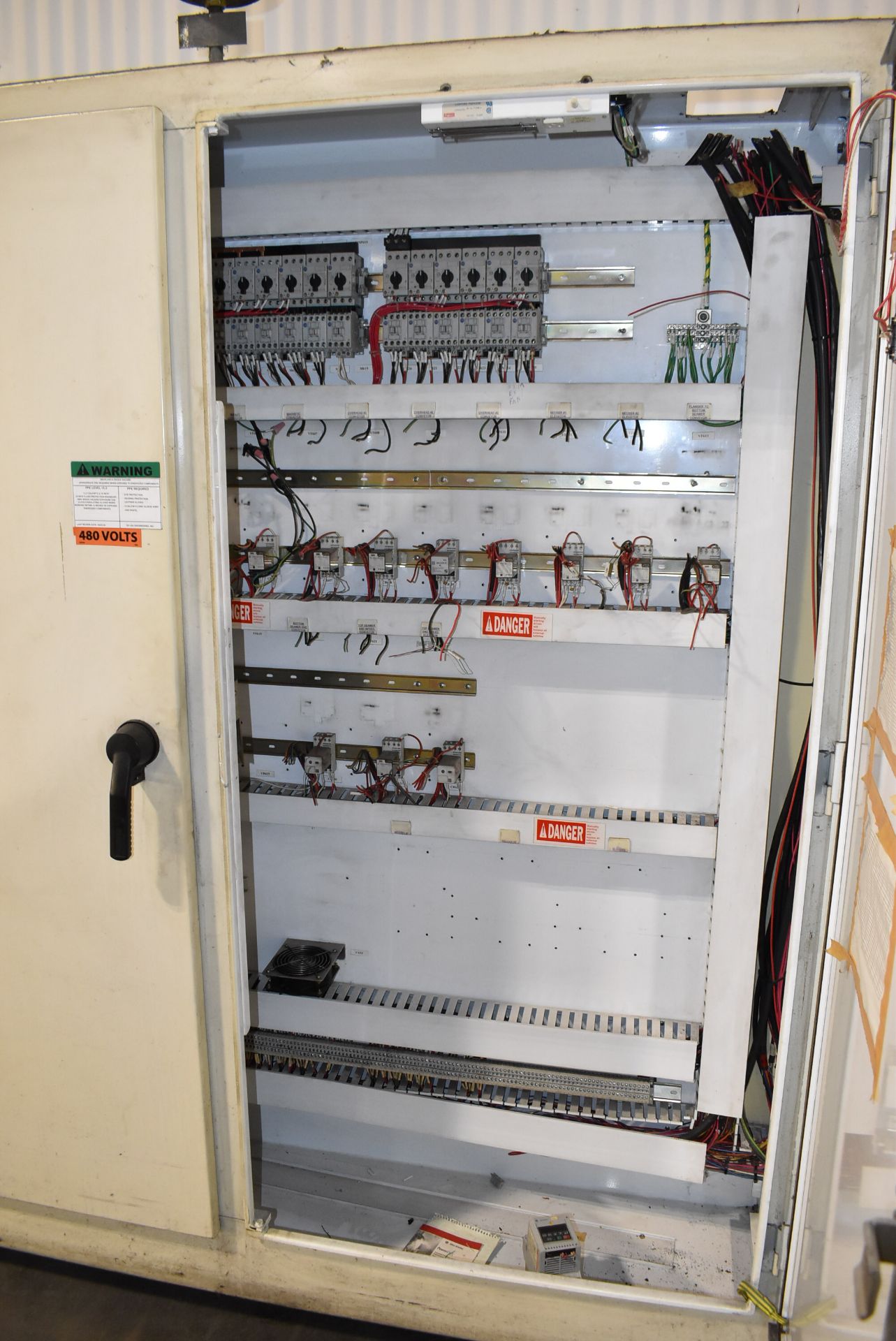CONTROL CABINET - Image 5 of 7
