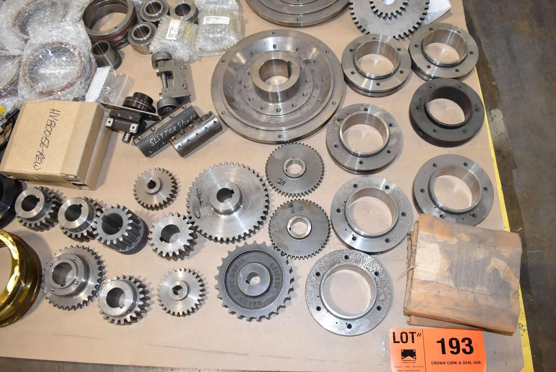 LOT/ CONTENTS OF PALLET SPROCKETS, GEARS AND PULLEYS - Image 2 of 3