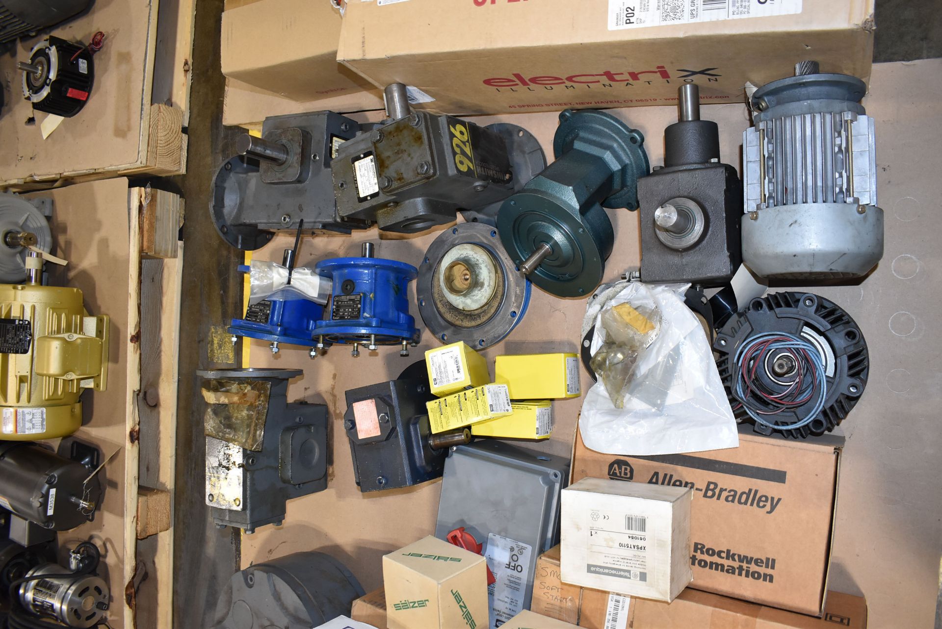 LOT/ CONTENTS OF PALLET GEAR BOXES AND PARTS - Image 3 of 4