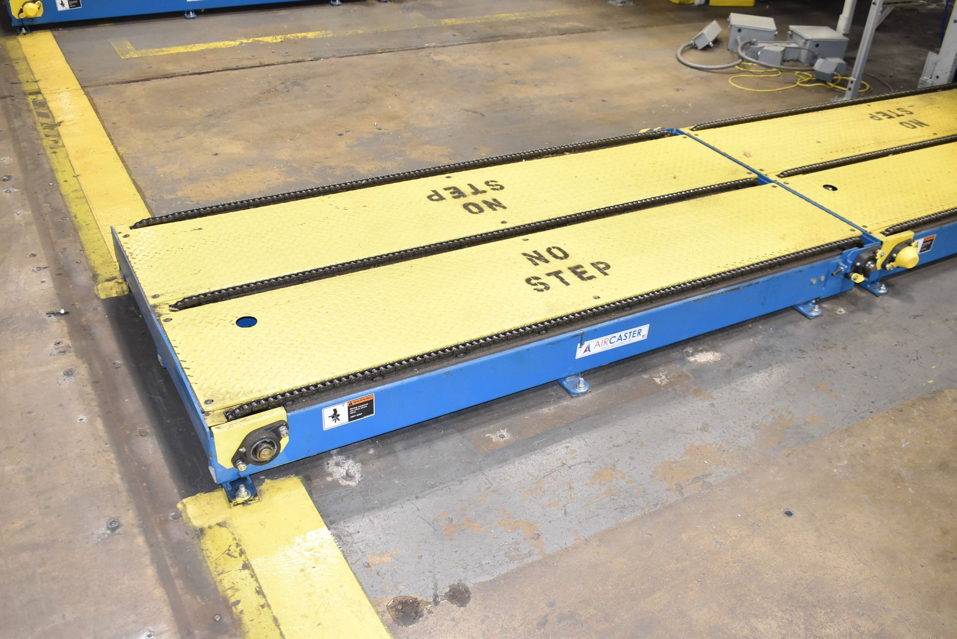 GOULDCO PALLITIZING SYSTEM WITH 48"X204" CAN LOADING BELT CONVEYOR, 48"X56" PNEUMATIC CAN SWEEP, - Image 2 of 24