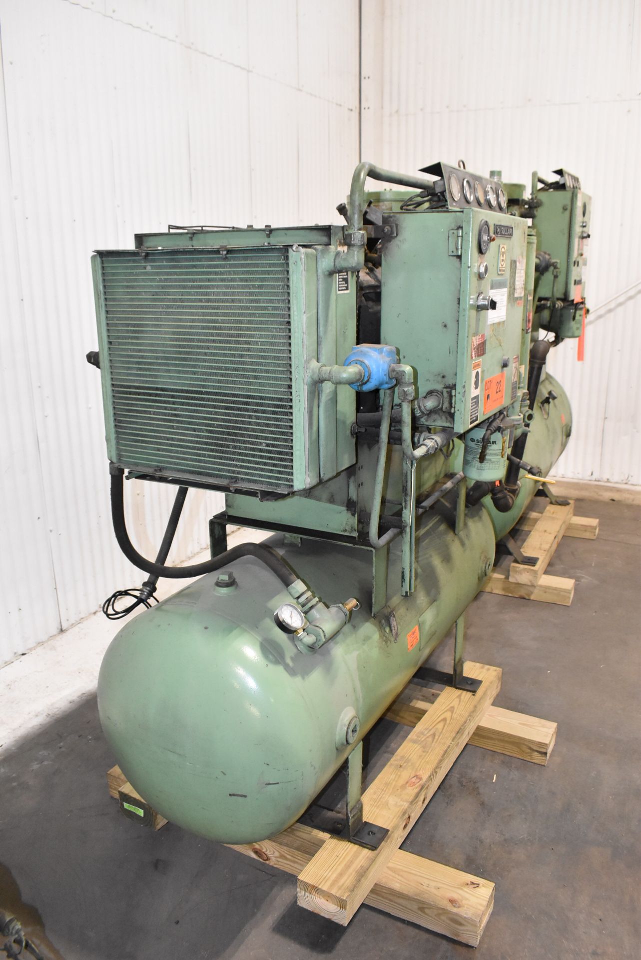 SULLAIR 10B-30 30HP ROTARY SCREW TANK MOUNTED COMPRESSOR, 405HRS ON METER, S/N 003-60410 - Image 5 of 7