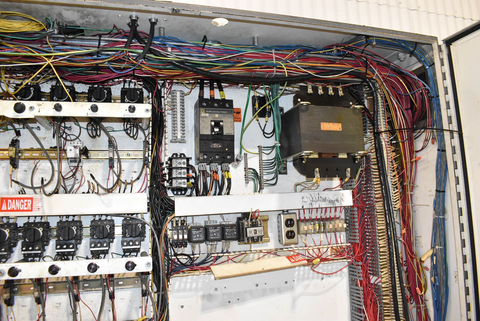 CONTROL CABINET - Image 4 of 5
