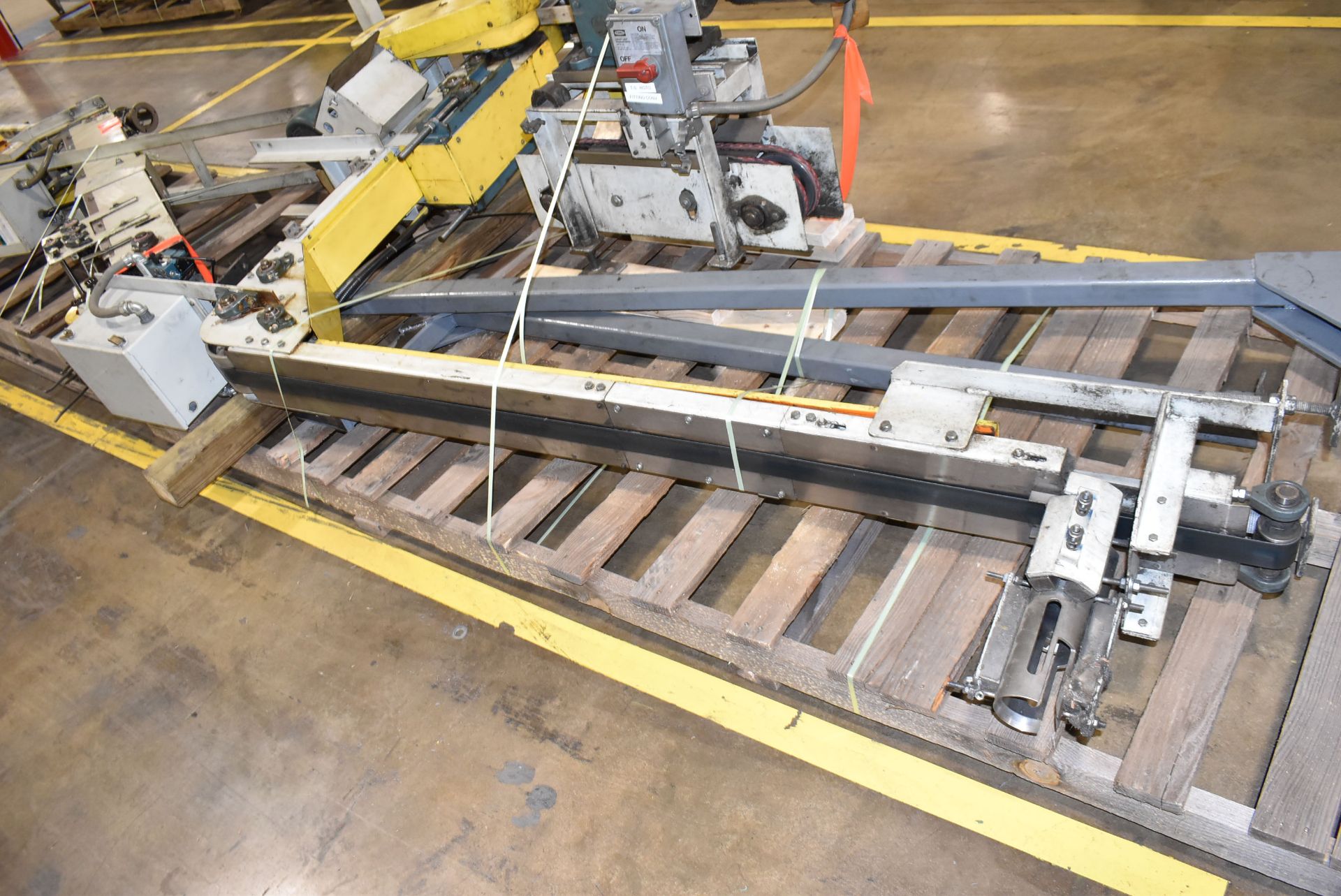 FLEETWOOD 90 DEGREE 2" MAGNETIC BELT CONVEYOR, S/N N/A - Image 3 of 4